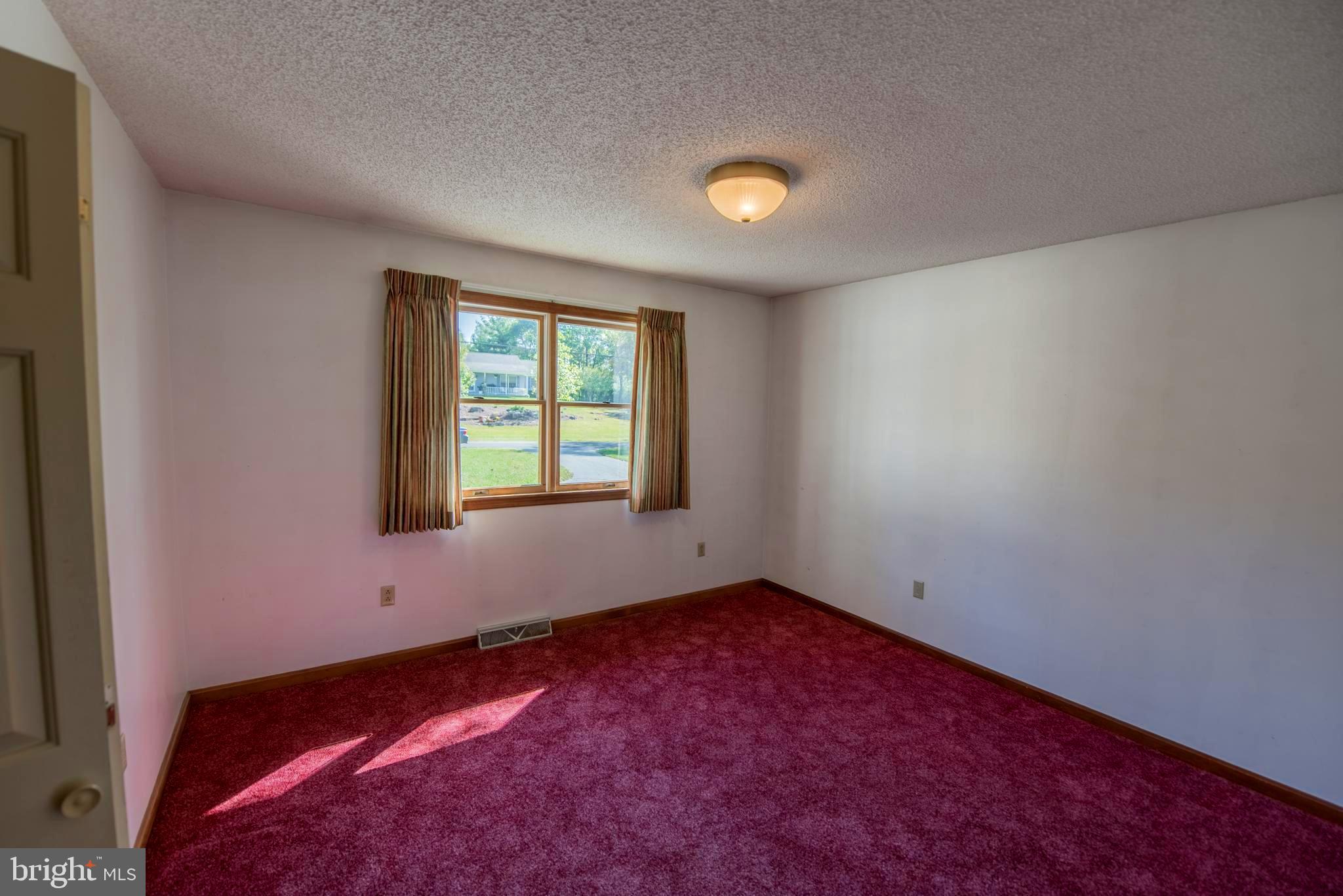 GOLDEN MEADOWS - Residential