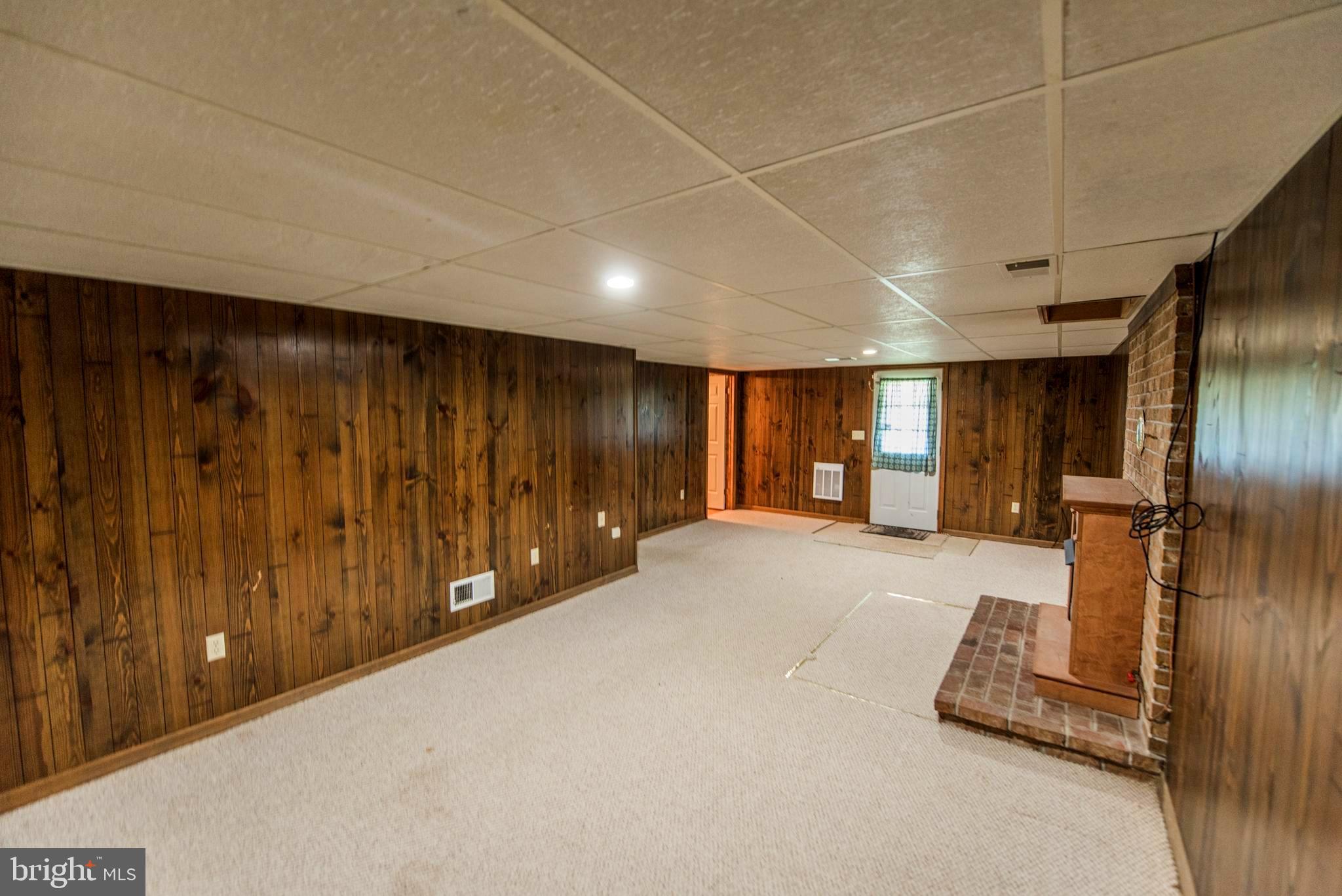 GOLDEN MEADOWS - Residential