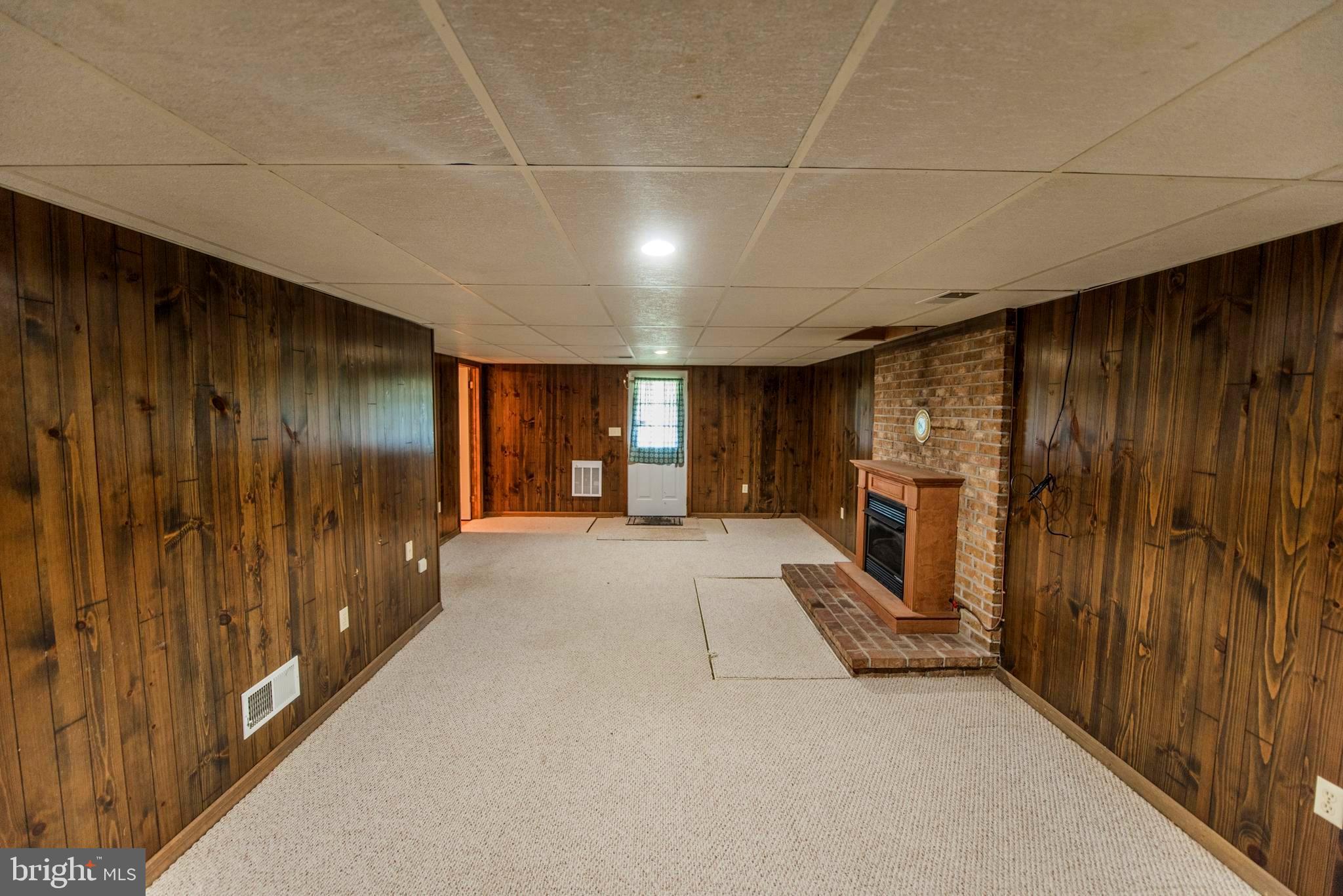 GOLDEN MEADOWS - Residential