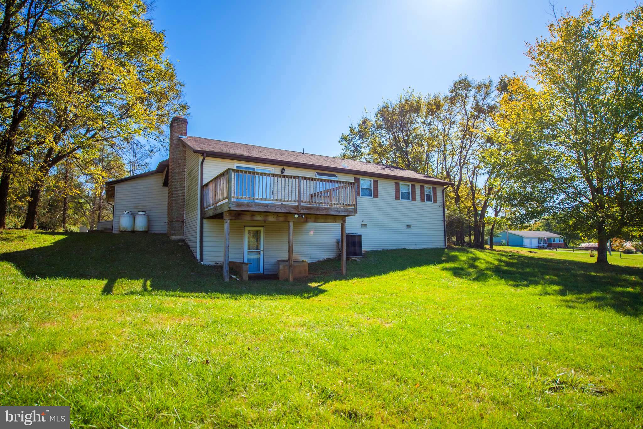 GOLDEN MEADOWS - Residential