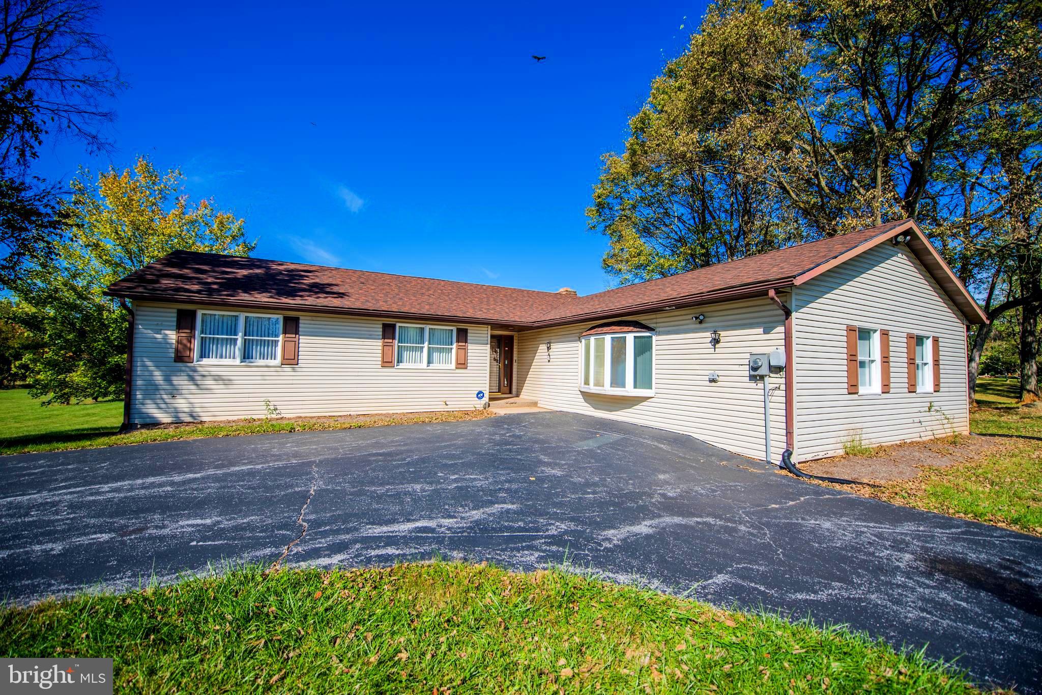 GOLDEN MEADOWS - Residential