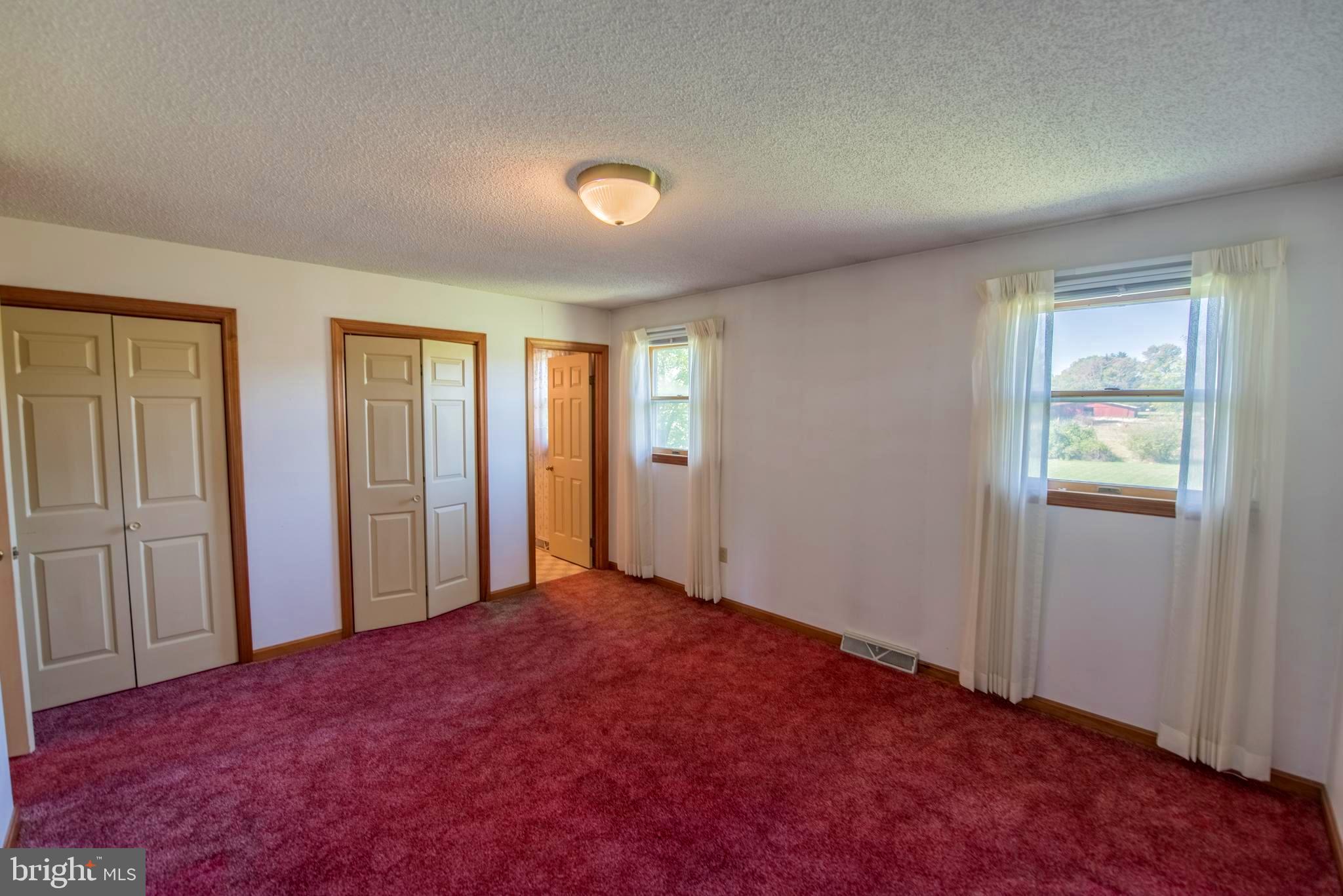 GOLDEN MEADOWS - Residential