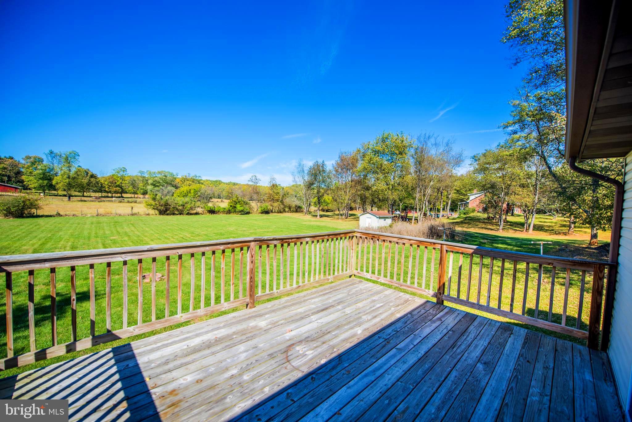 GOLDEN MEADOWS - Residential