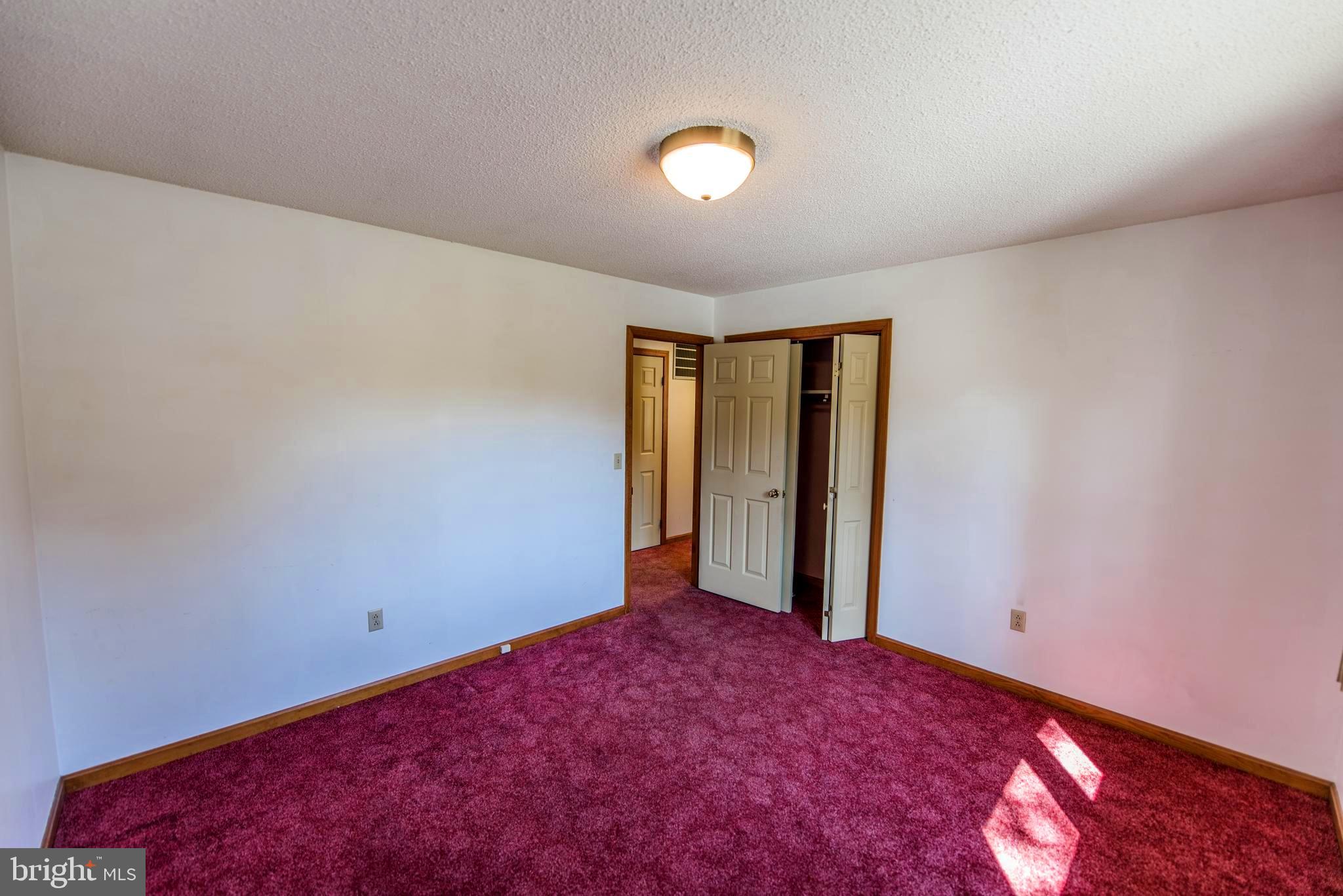 GOLDEN MEADOWS - Residential