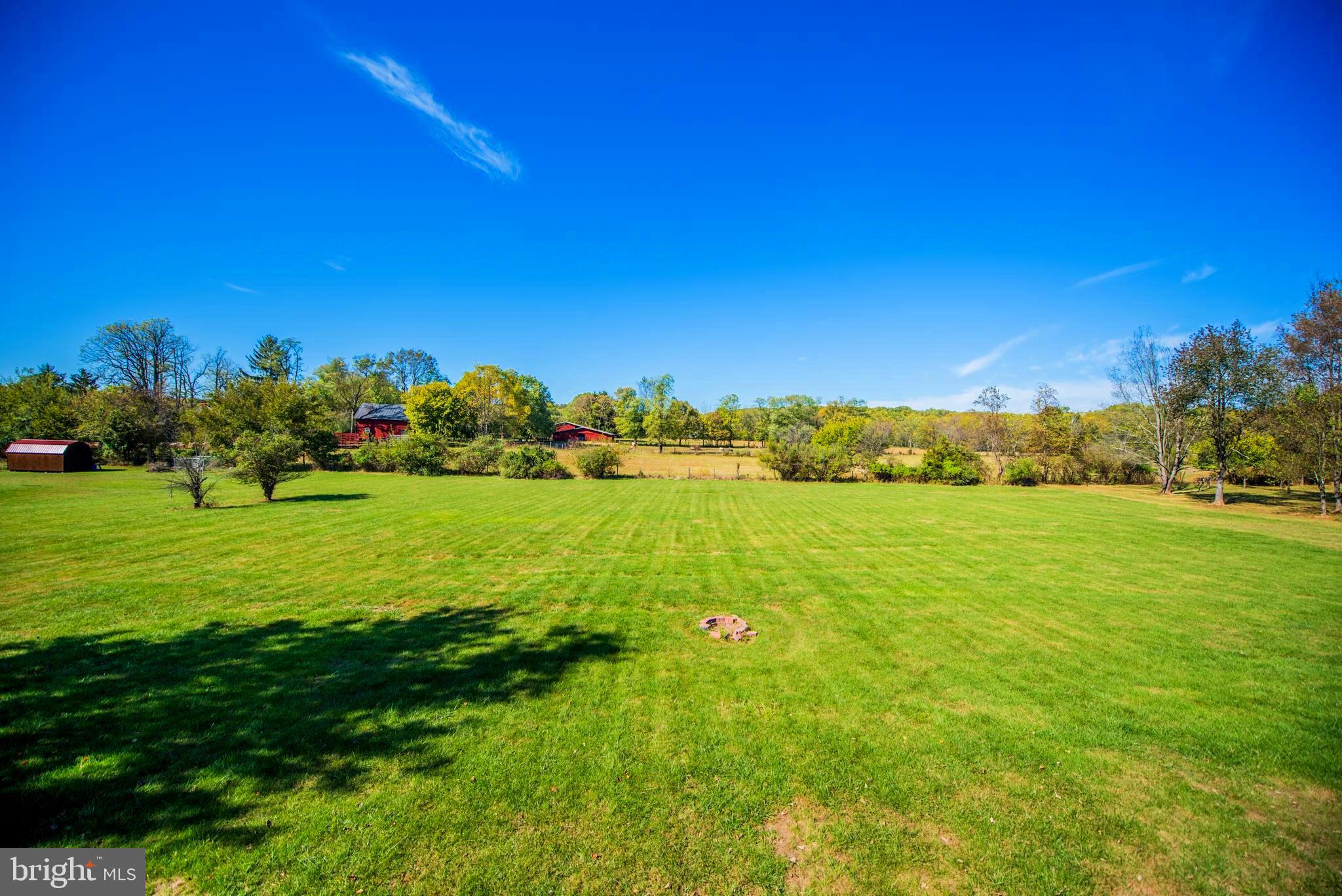 GOLDEN MEADOWS - Residential