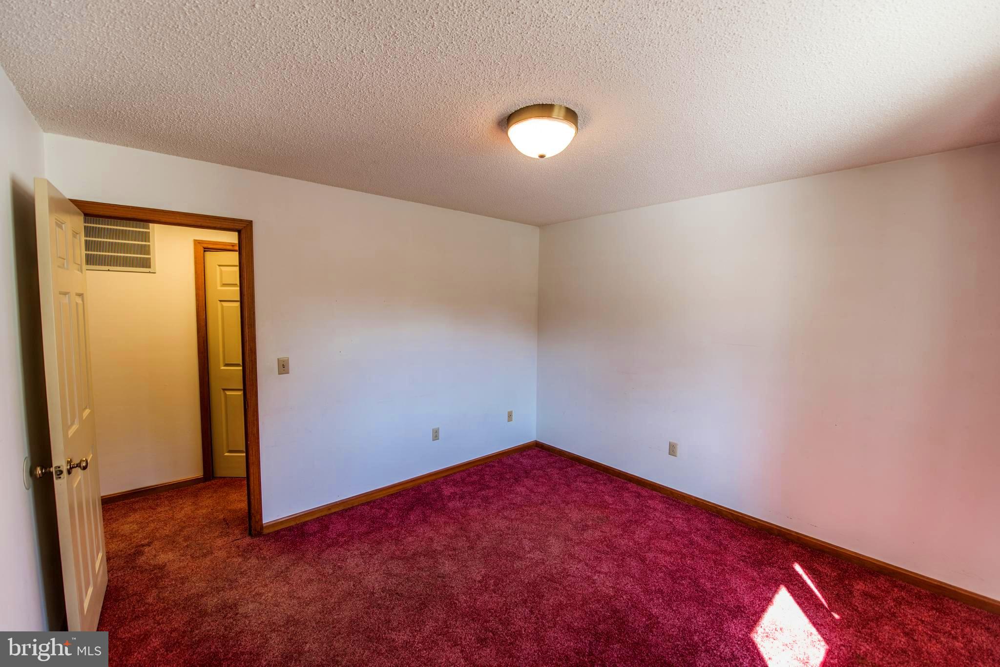 GOLDEN MEADOWS - Residential