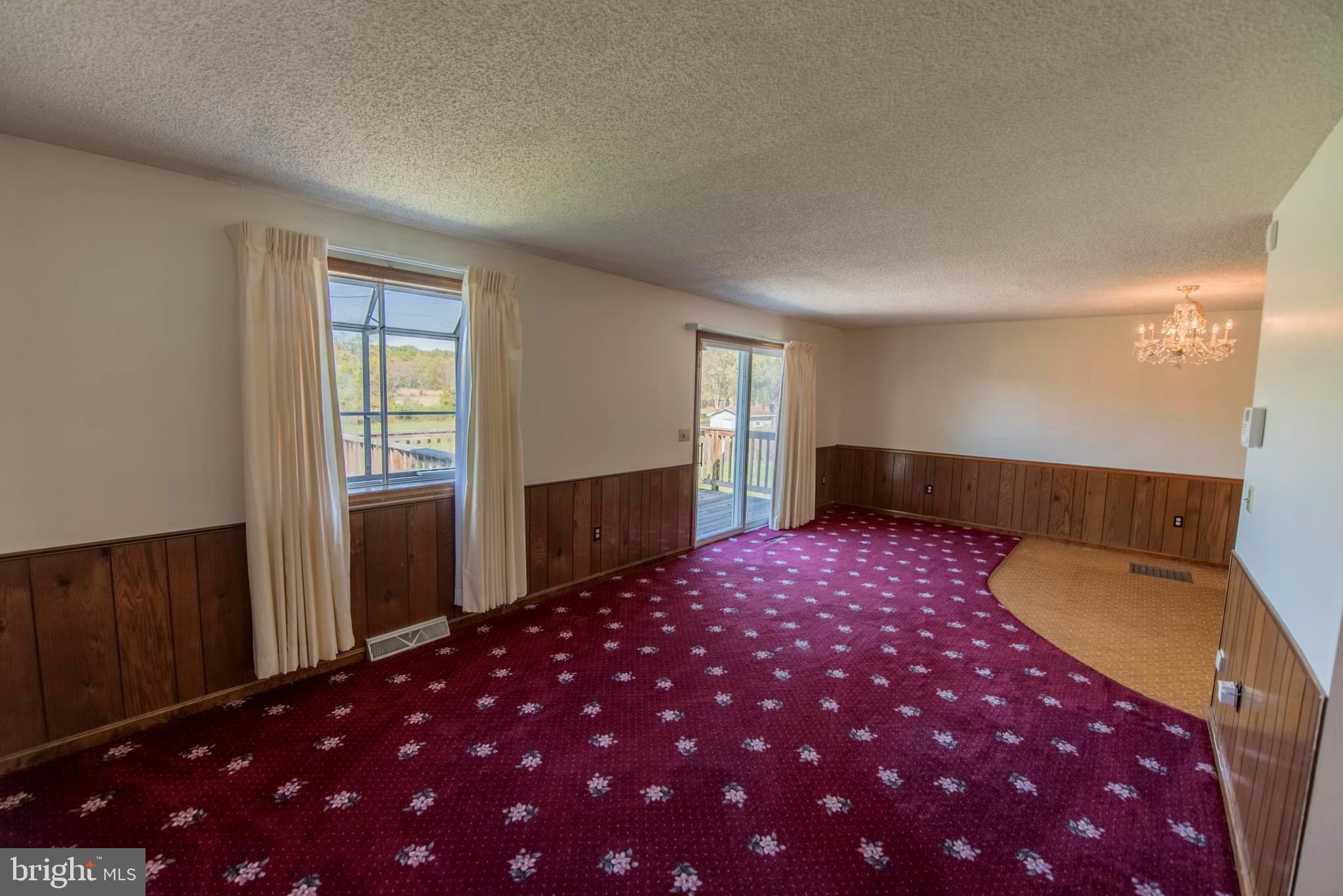 GOLDEN MEADOWS - Residential