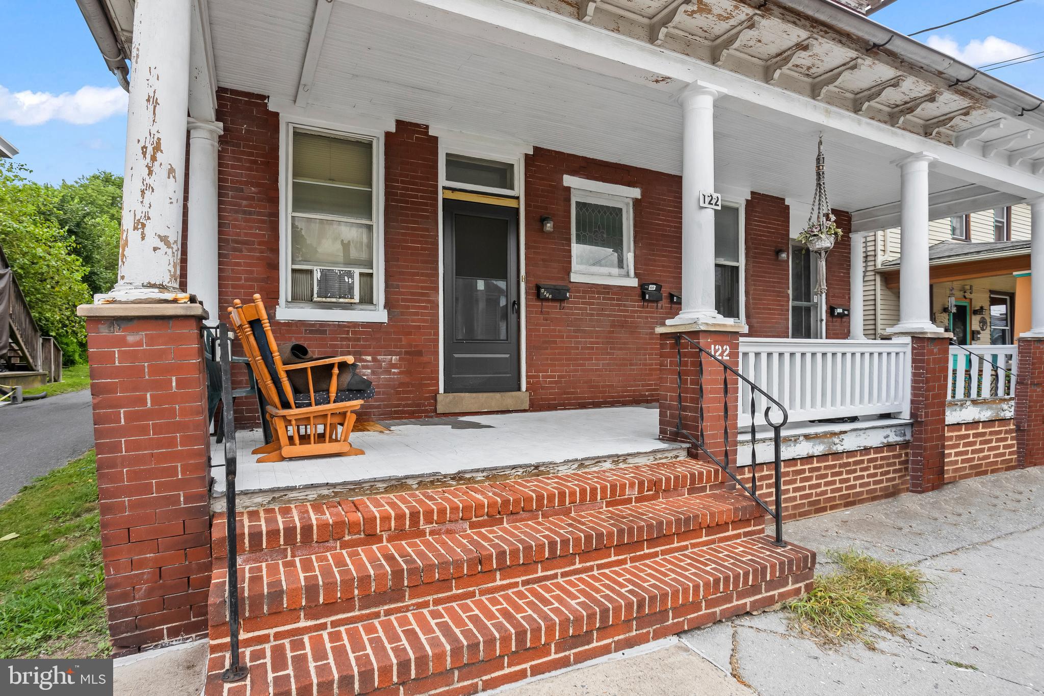 122 2ND STREET
