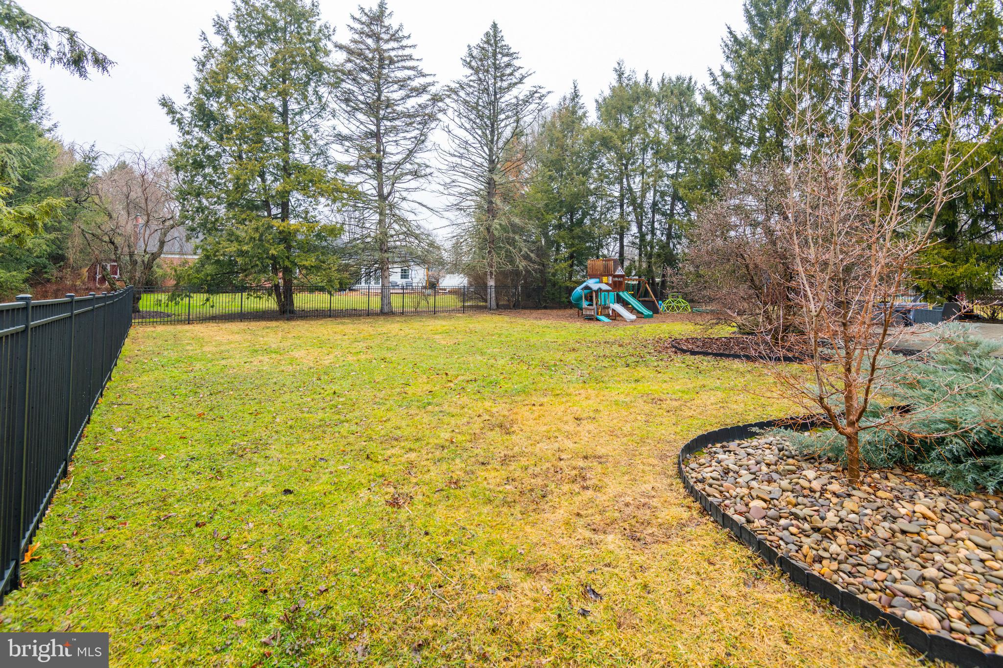 CENTRE HILLS - Residential