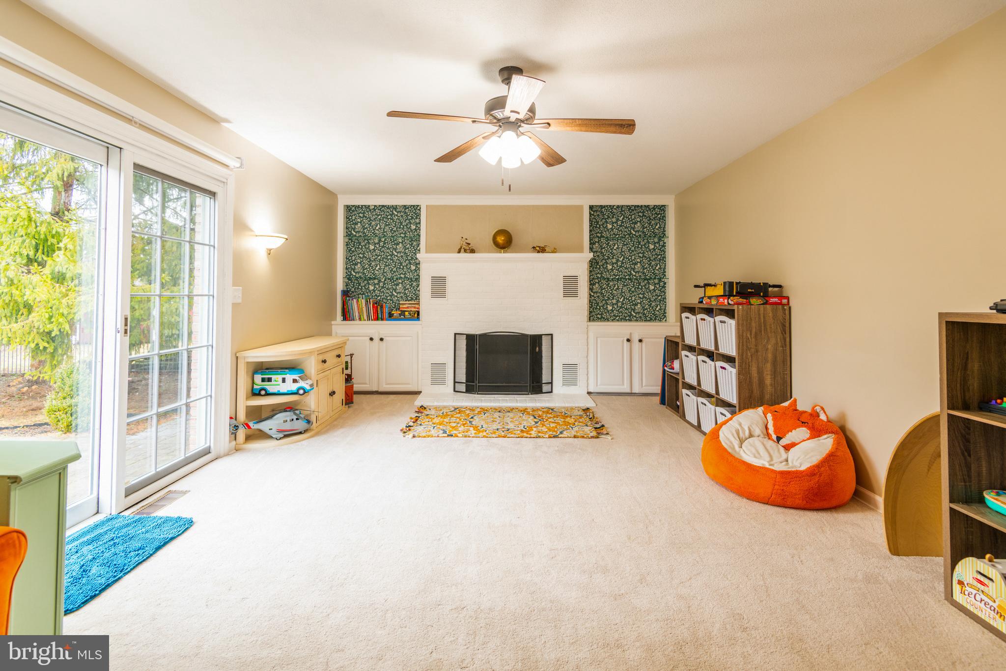 CENTRE HILLS - Residential