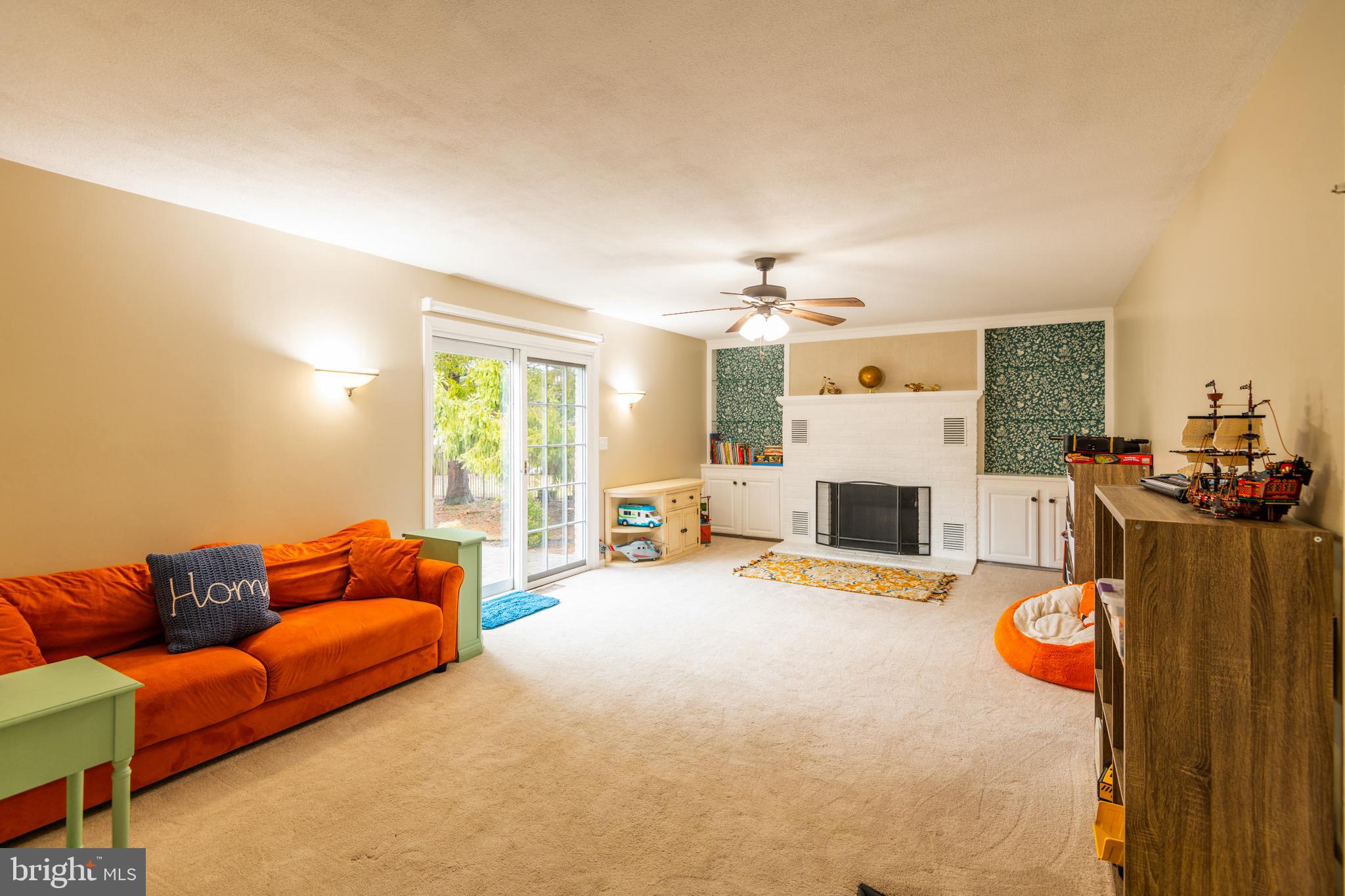 CENTRE HILLS - Residential