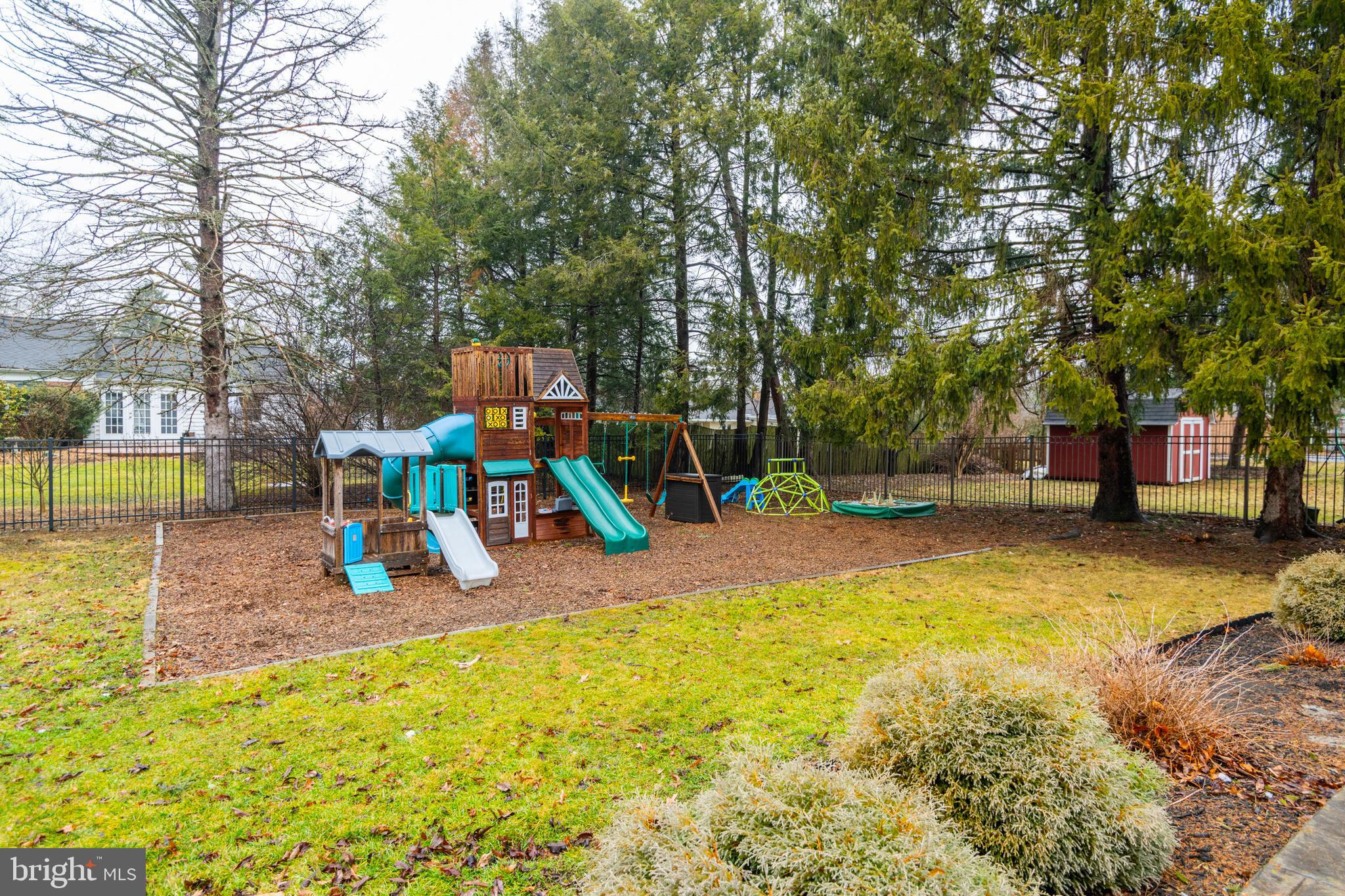 CENTRE HILLS - Residential