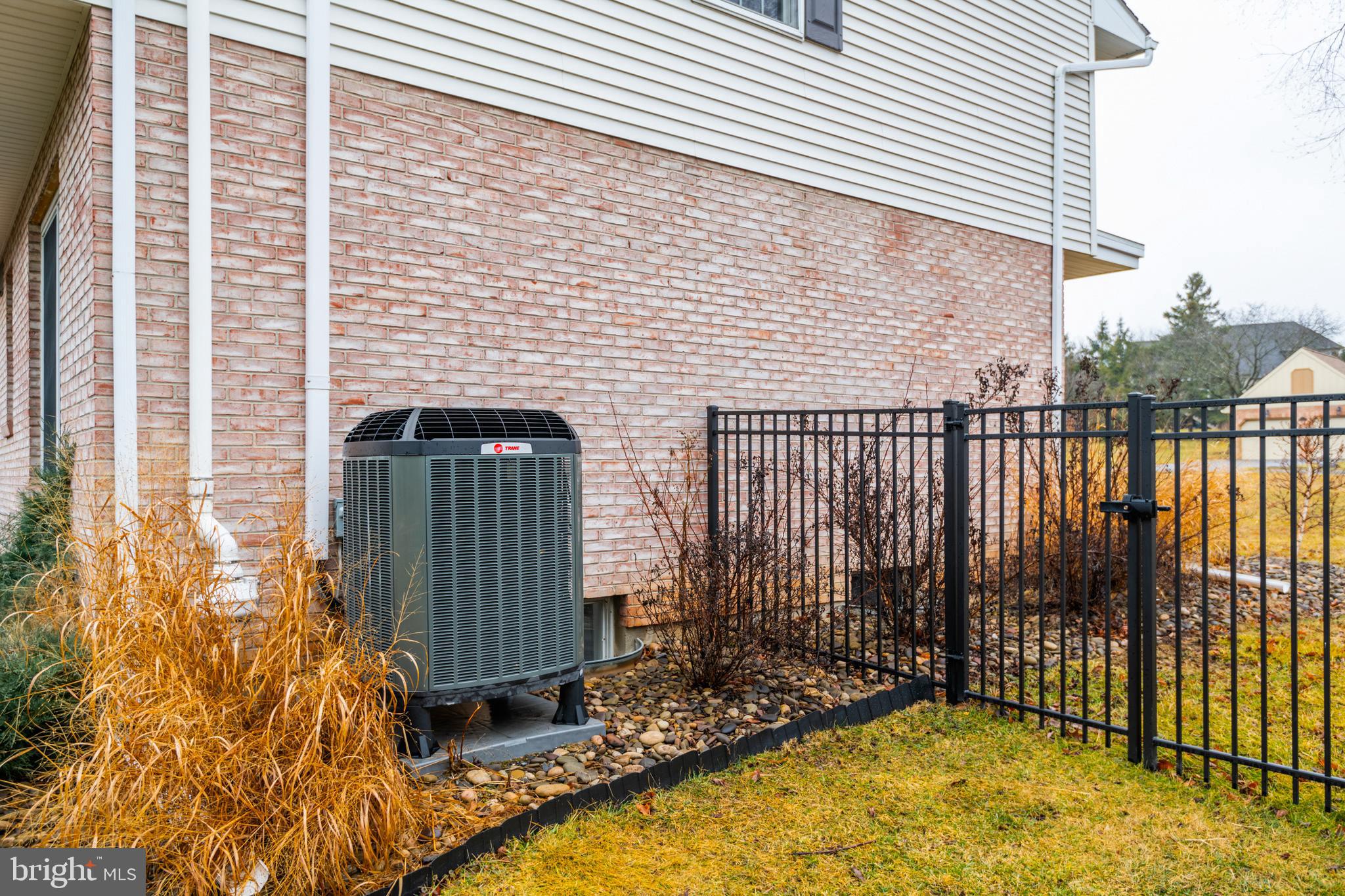 CENTRE HILLS - Residential