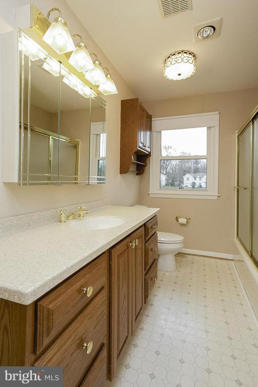 WOODLAND BEACH - Residential