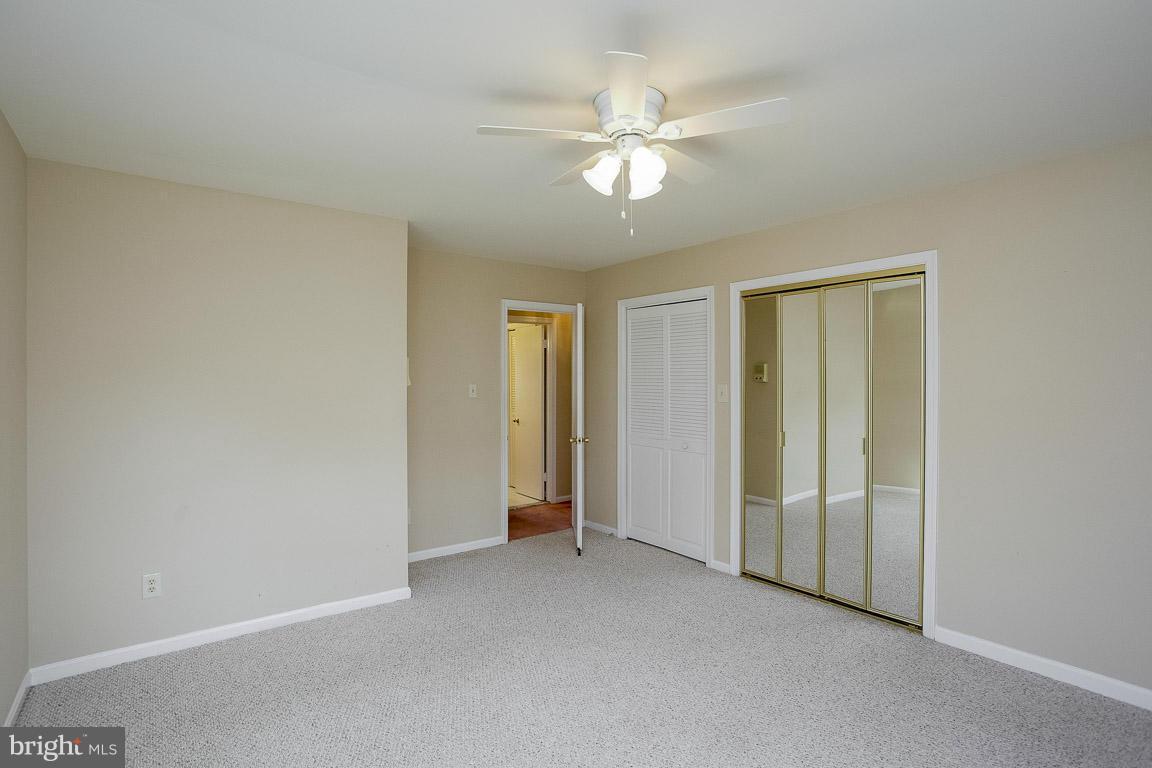 WOODLAND BEACH - Residential