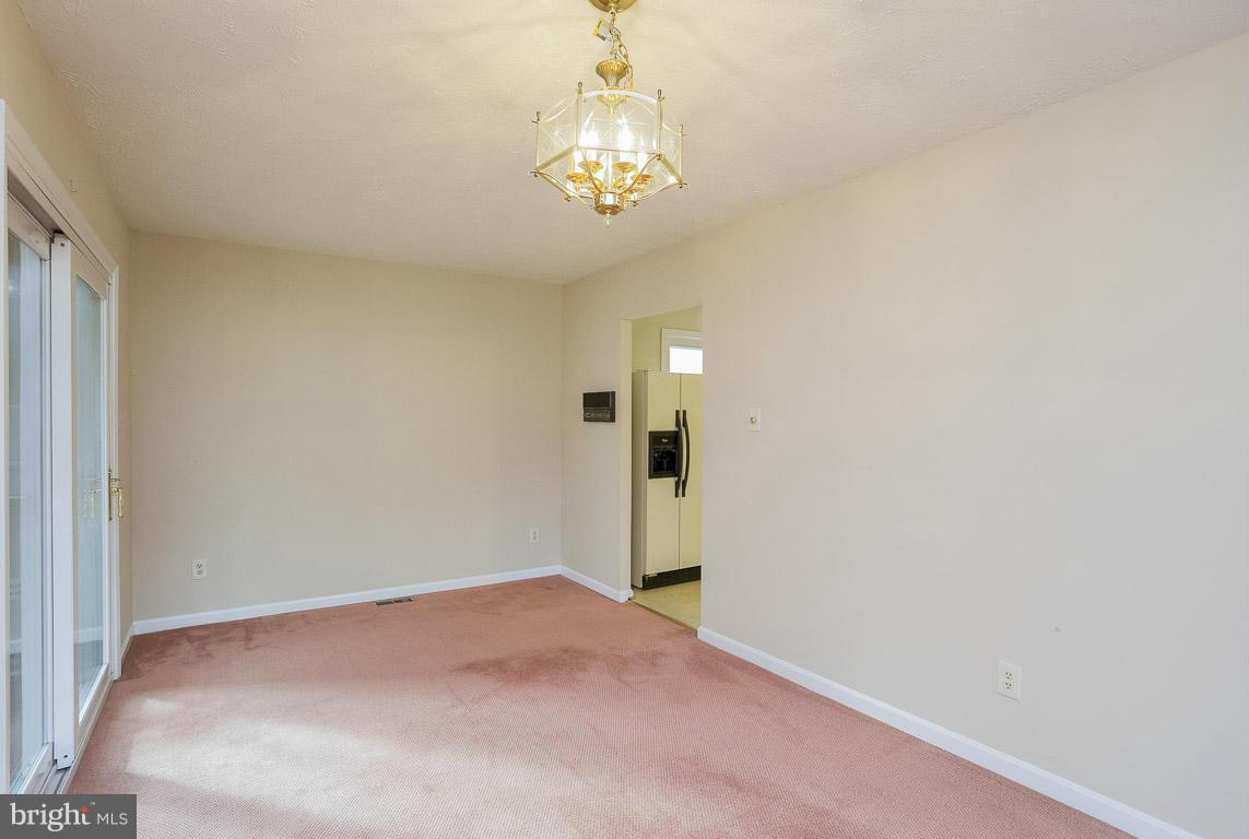 WOODLAND BEACH - Residential