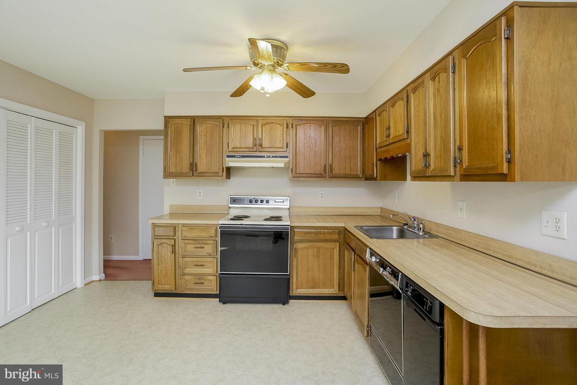 WOODLAND BEACH - Residential