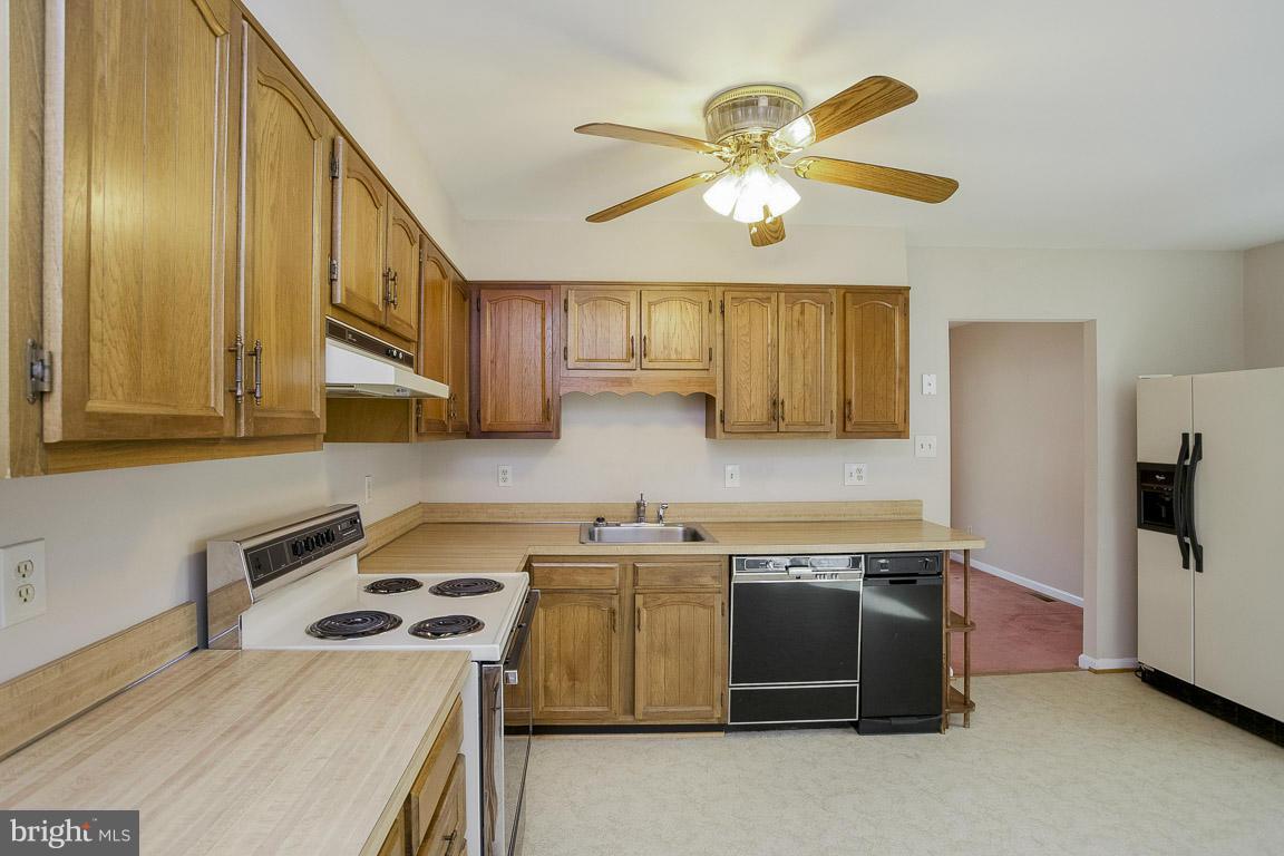 WOODLAND BEACH - Residential