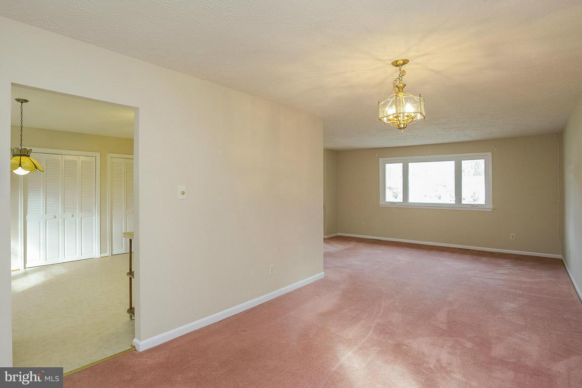 WOODLAND BEACH - Residential