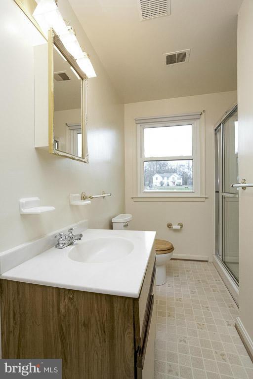 WOODLAND BEACH - Residential