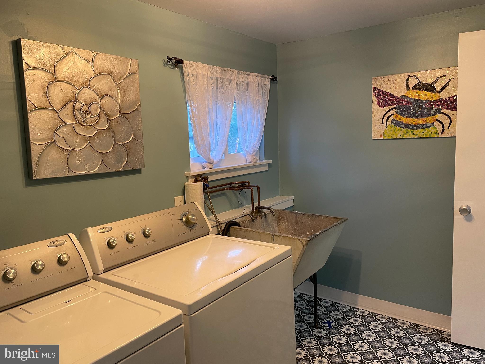 HUNTINGDON VALLEY - Residential