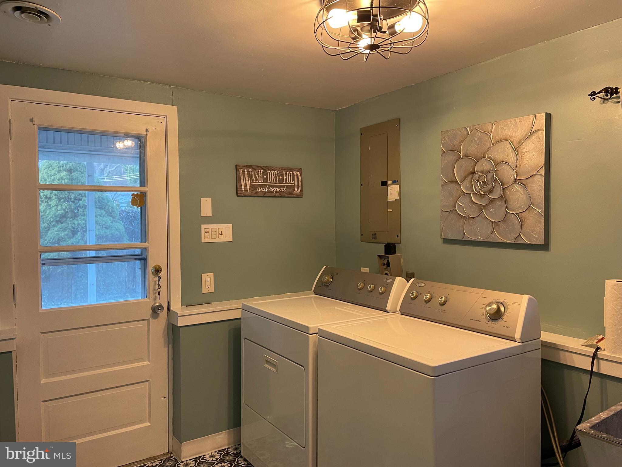 HUNTINGDON VALLEY - Residential