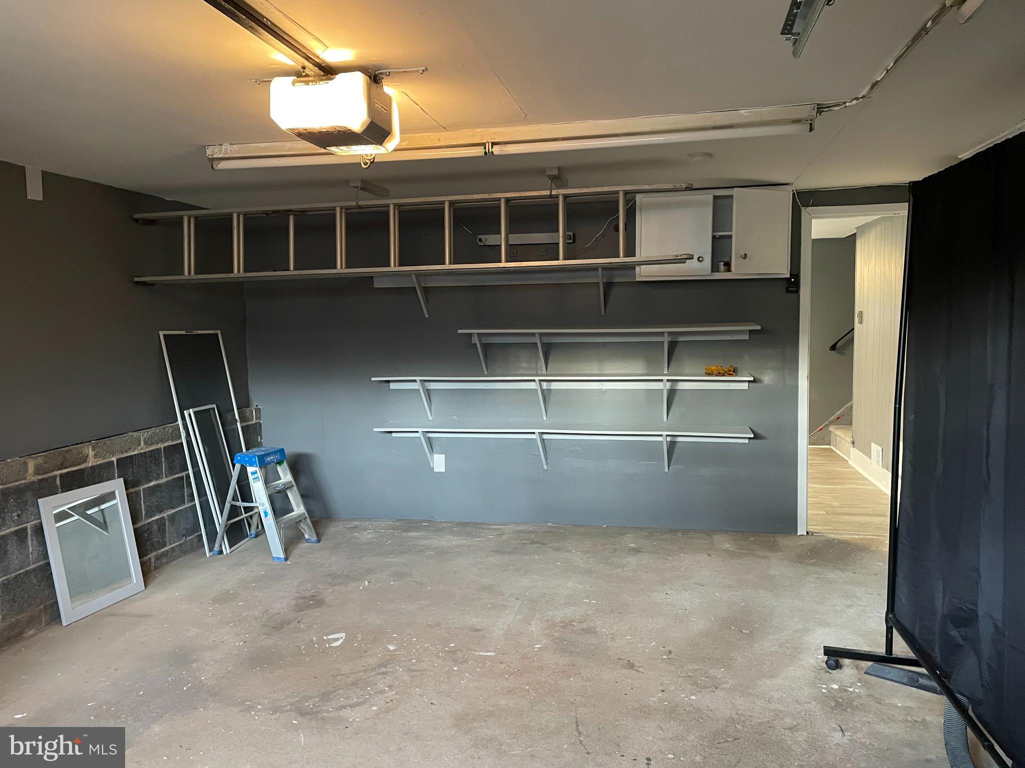 HUNTINGDON VALLEY - Residential