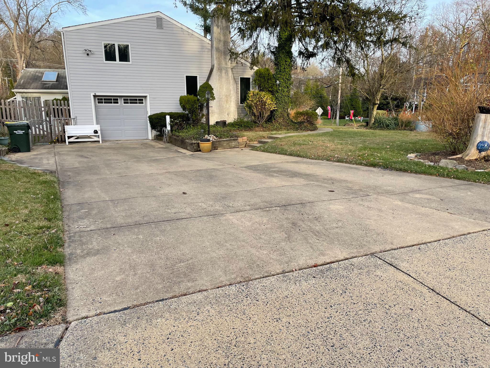 HUNTINGDON VALLEY - Residential