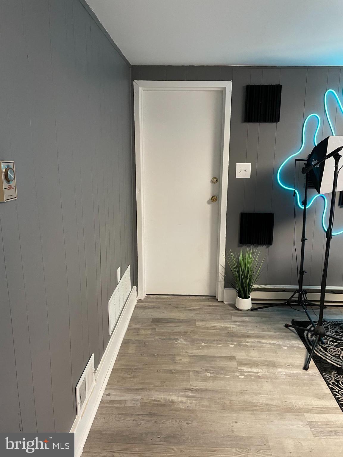 HUNTINGDON VALLEY - Residential