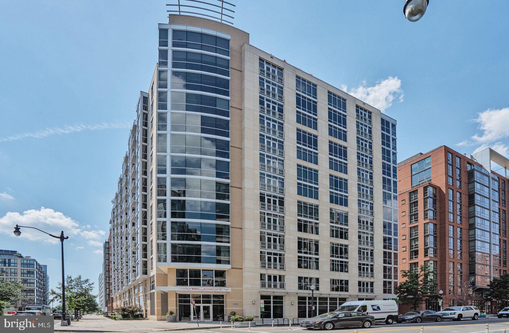1025 1ST STREET SE 809