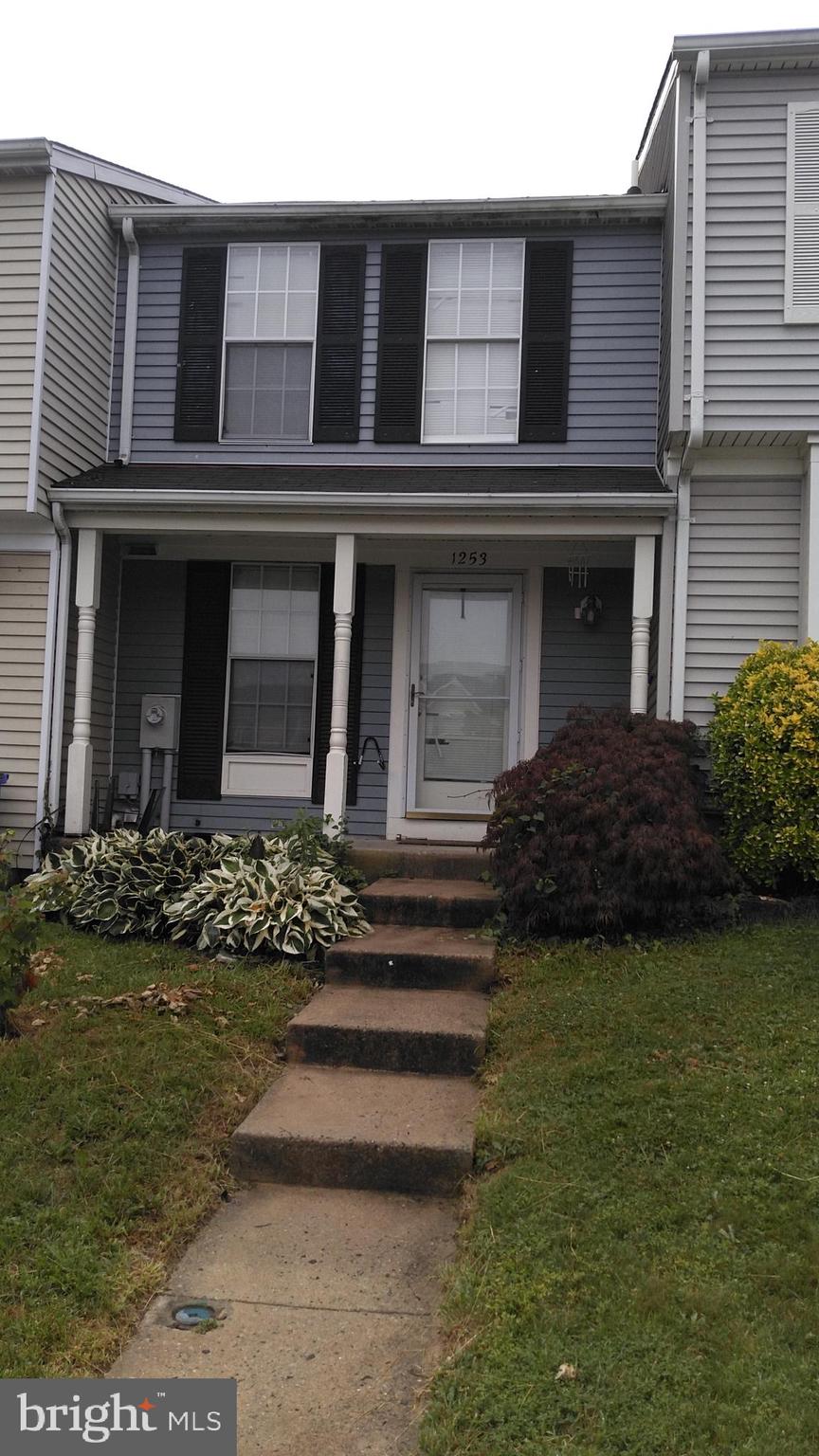 WOODBRIDGE CENTER - Residential