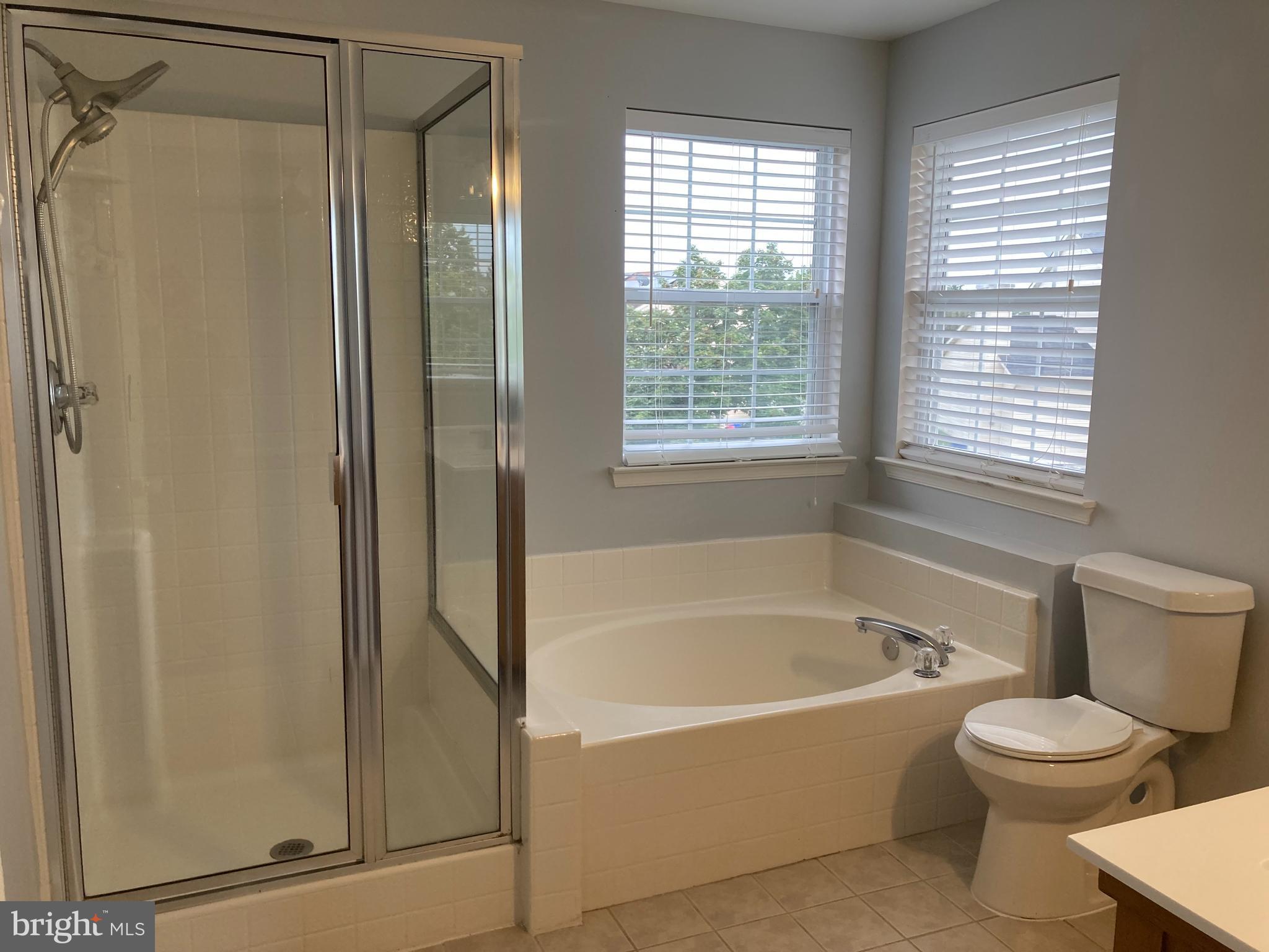 THE PROVINCES - Residential Lease