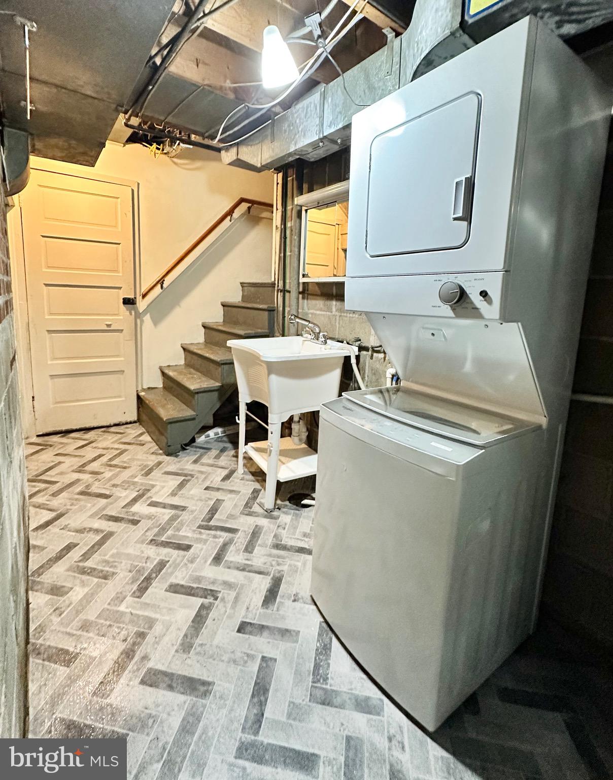 BEVERLEY HILLS - Residential Lease