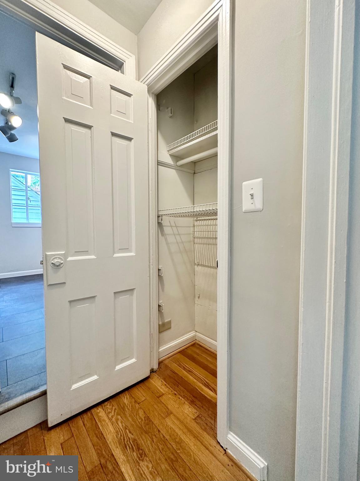 BEVERLEY HILLS - Residential Lease