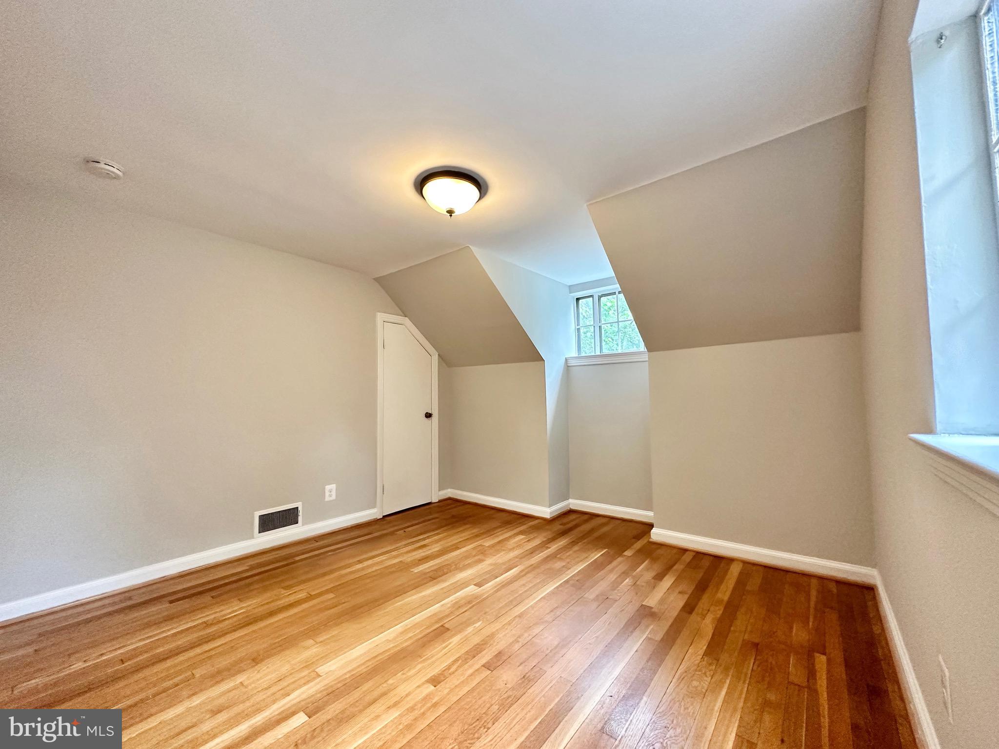 BEVERLEY HILLS - Residential Lease