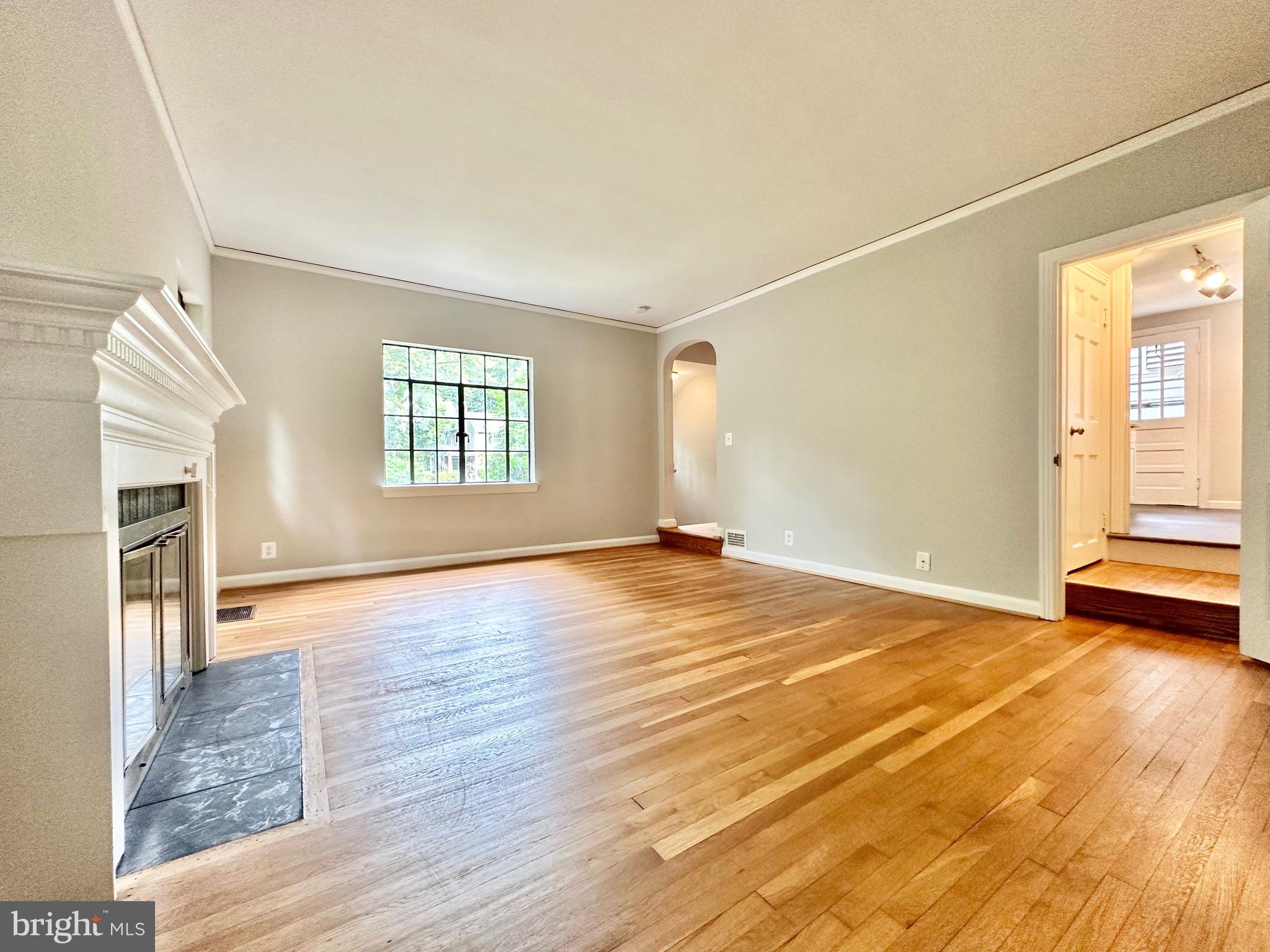 BEVERLEY HILLS - Residential Lease