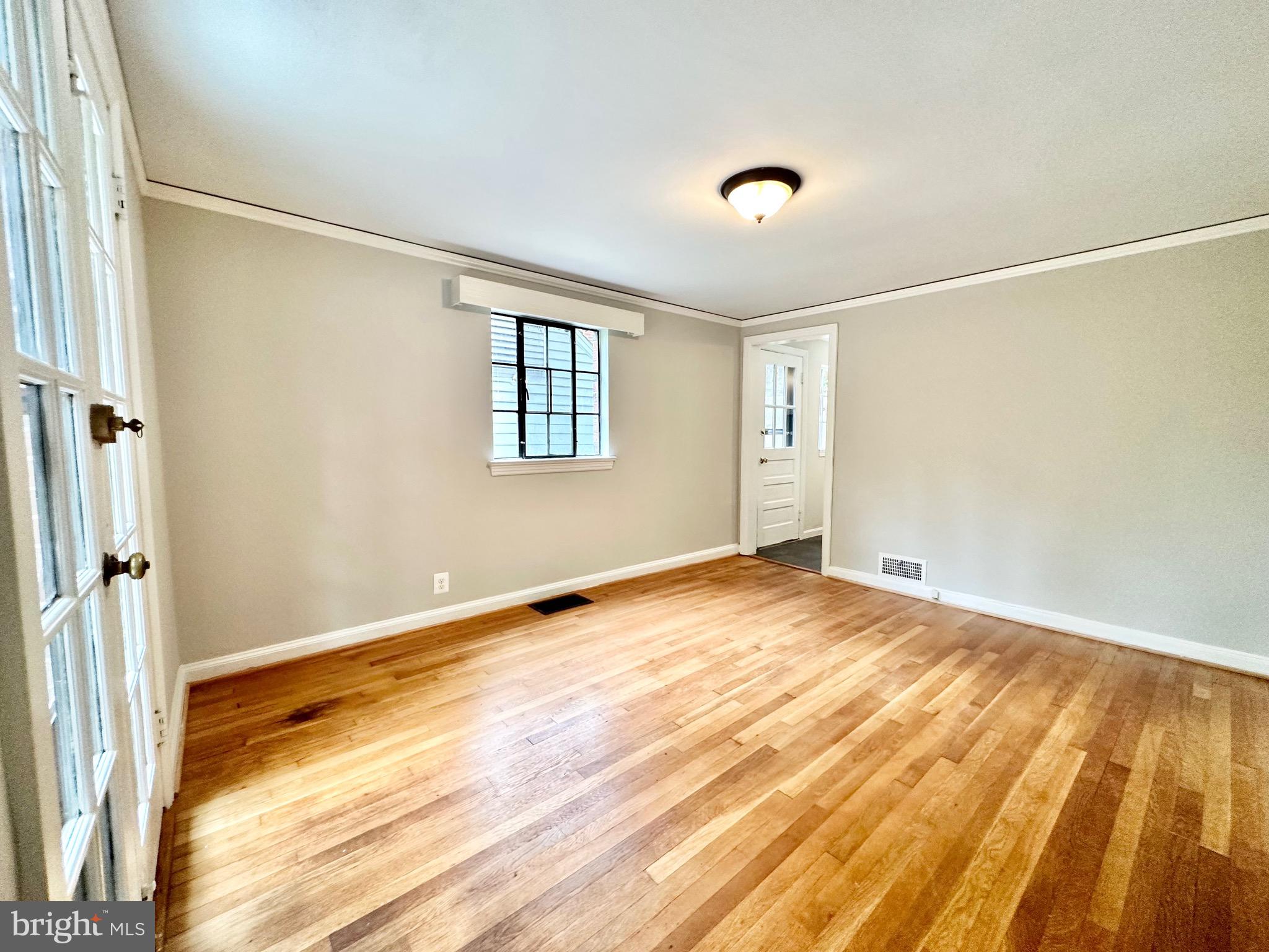 BEVERLEY HILLS - Residential Lease