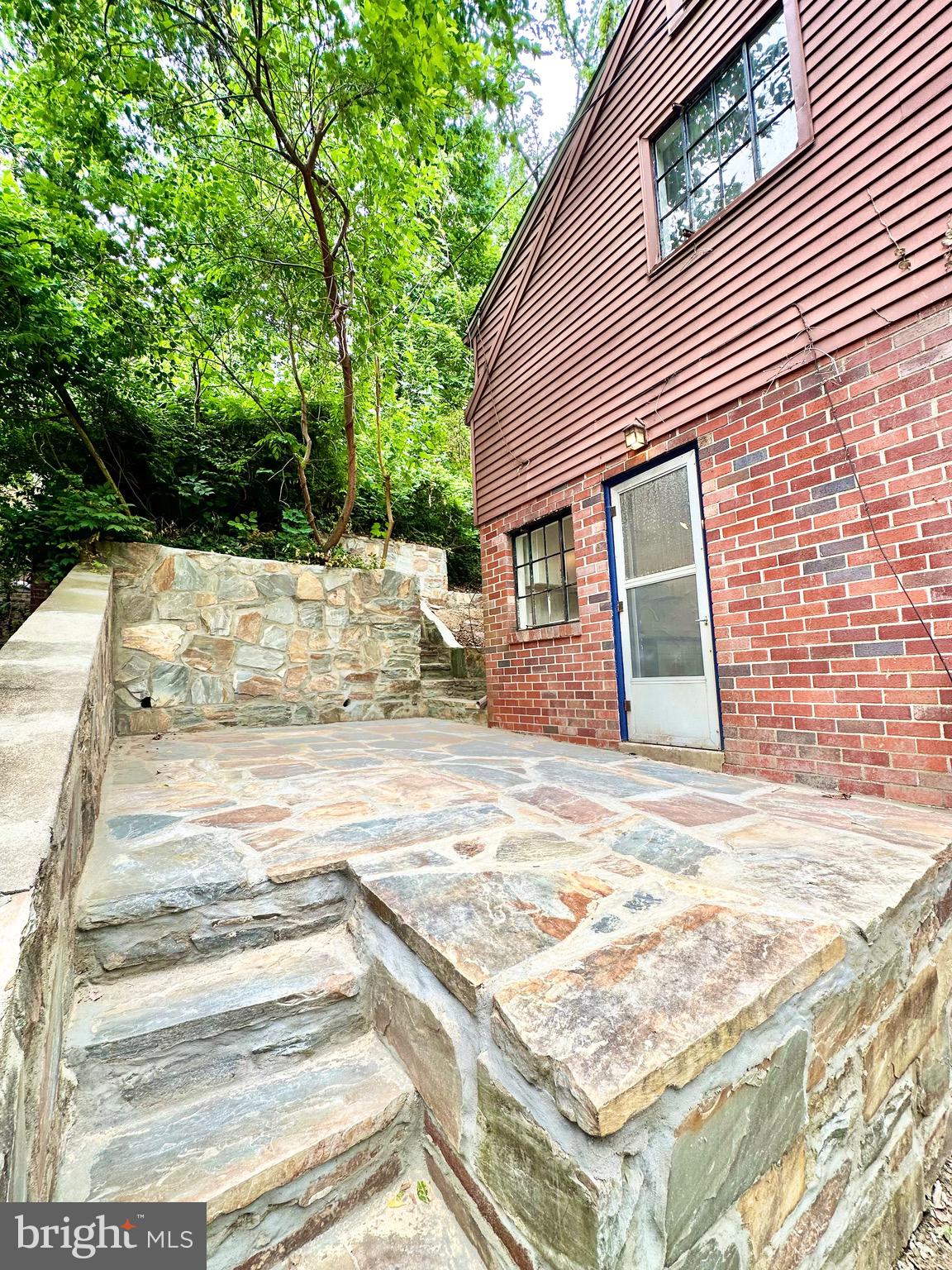 BEVERLEY HILLS - Residential Lease