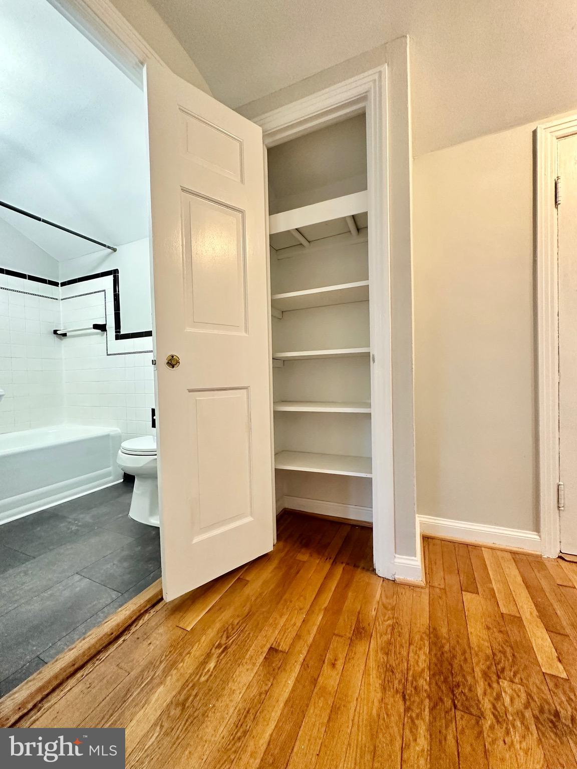 BEVERLEY HILLS - Residential Lease