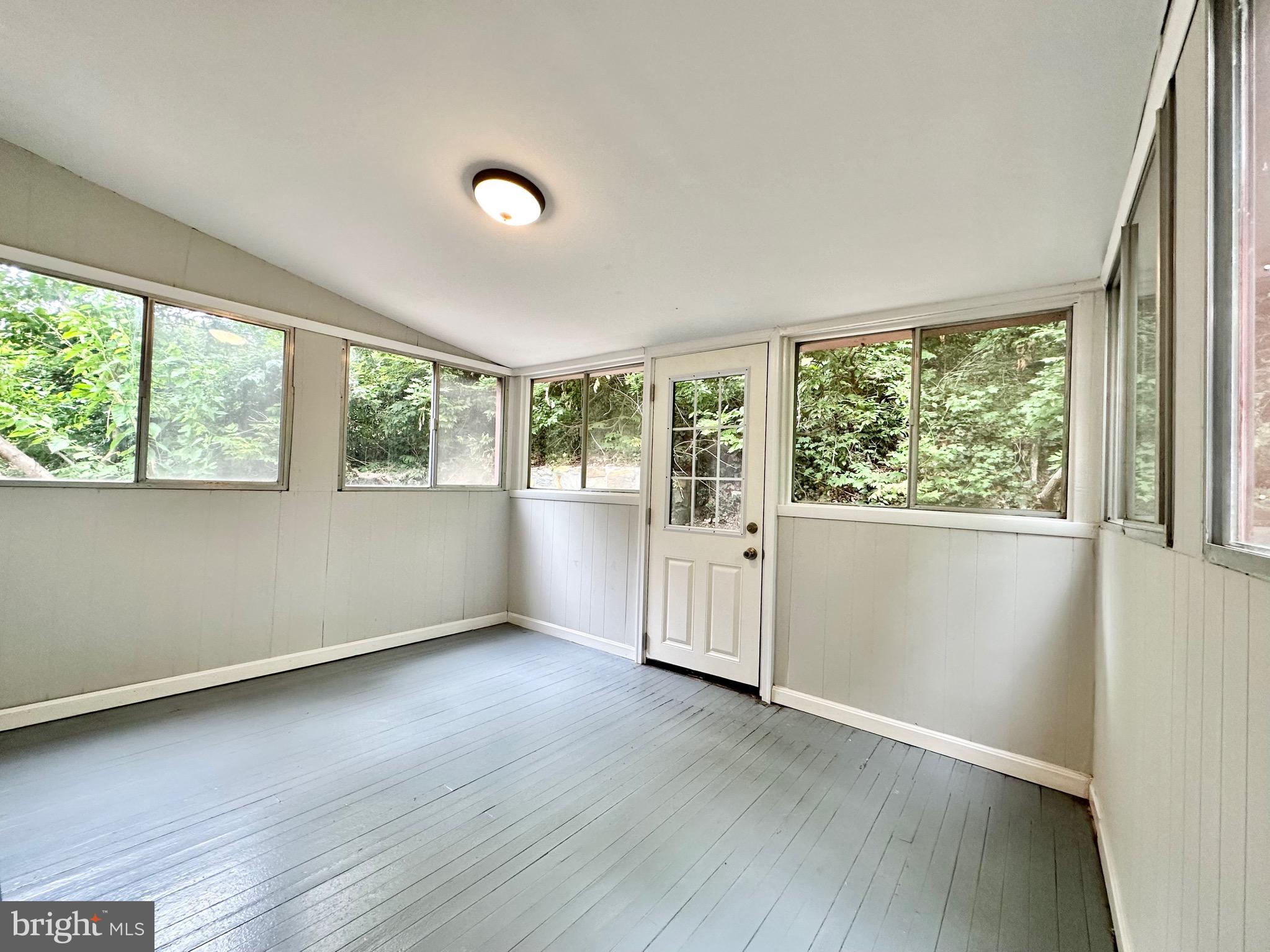 BEVERLEY HILLS - Residential Lease