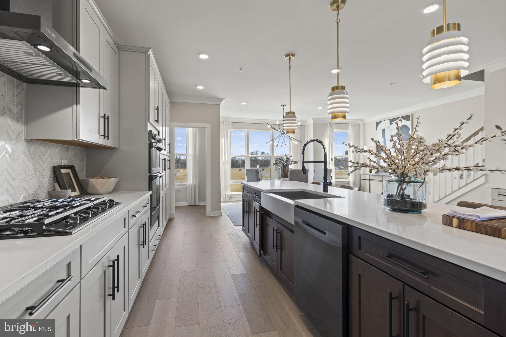 129 SUMMIT POINT BOULEVARD 11J