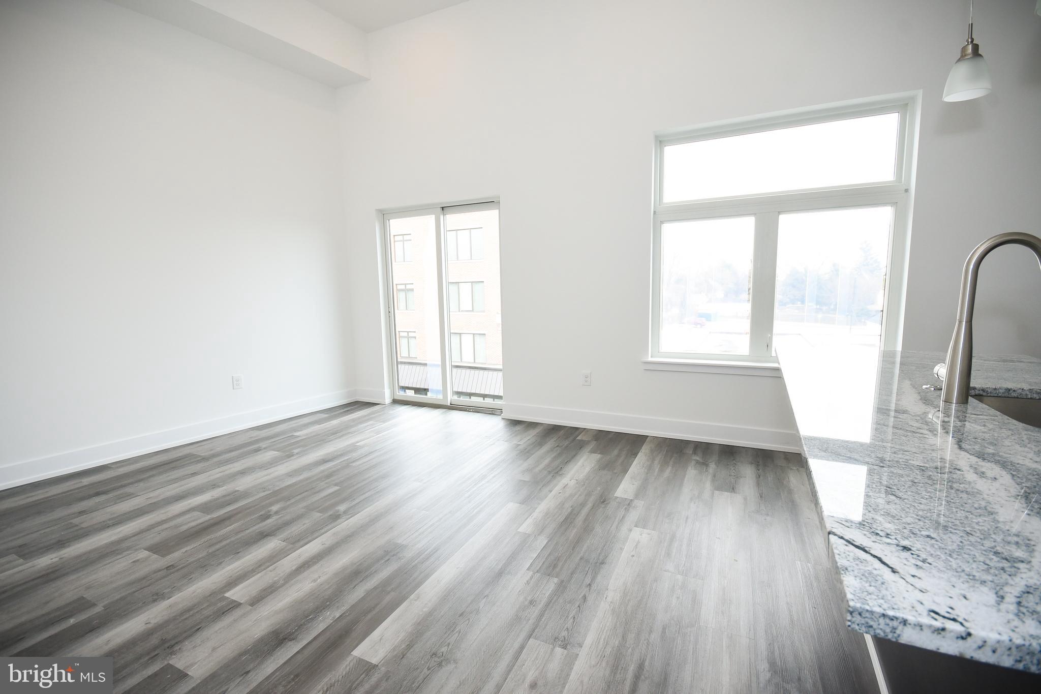 ROXBOROUGH - Residential Lease