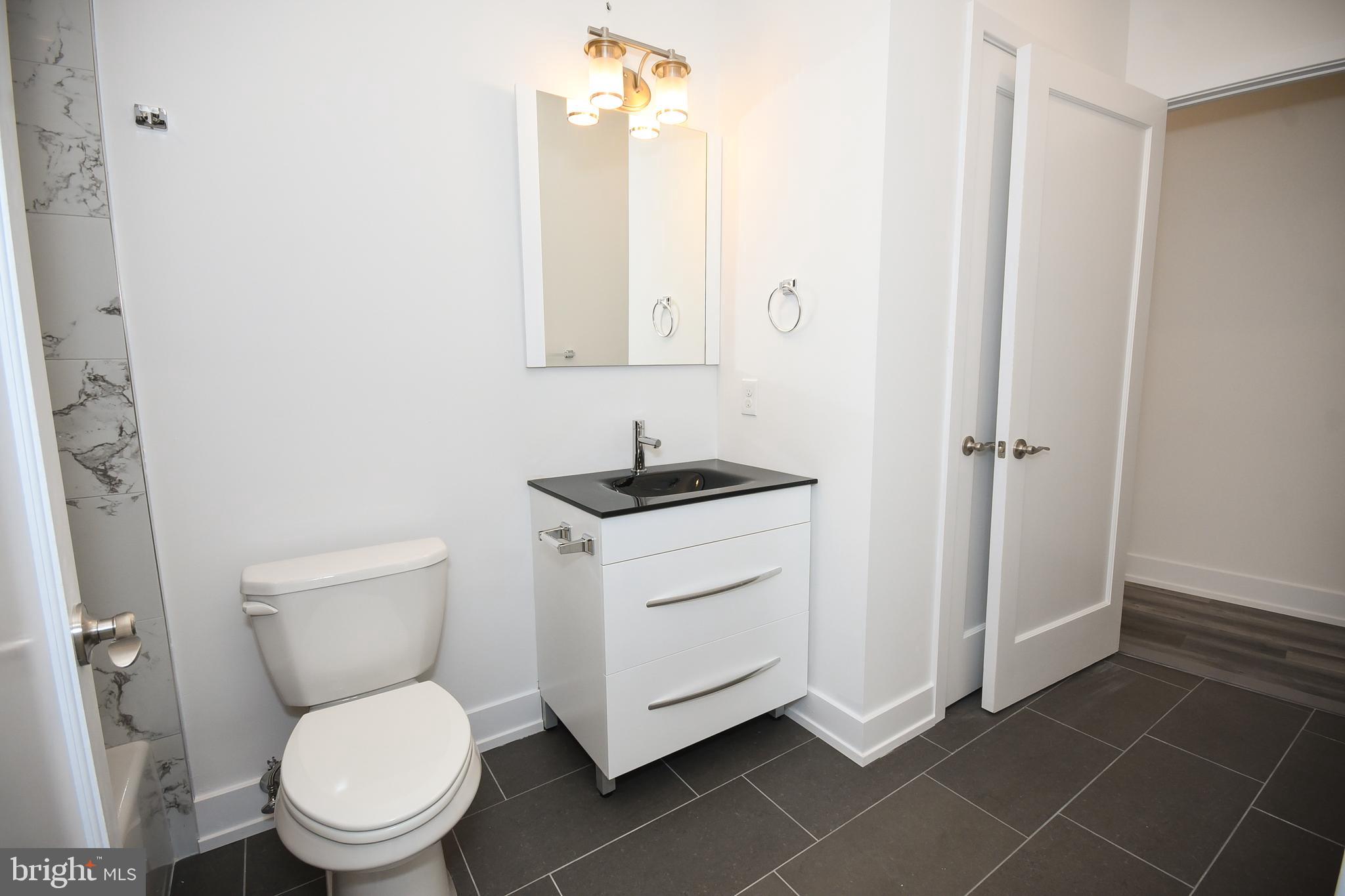 ROXBOROUGH - Residential Lease