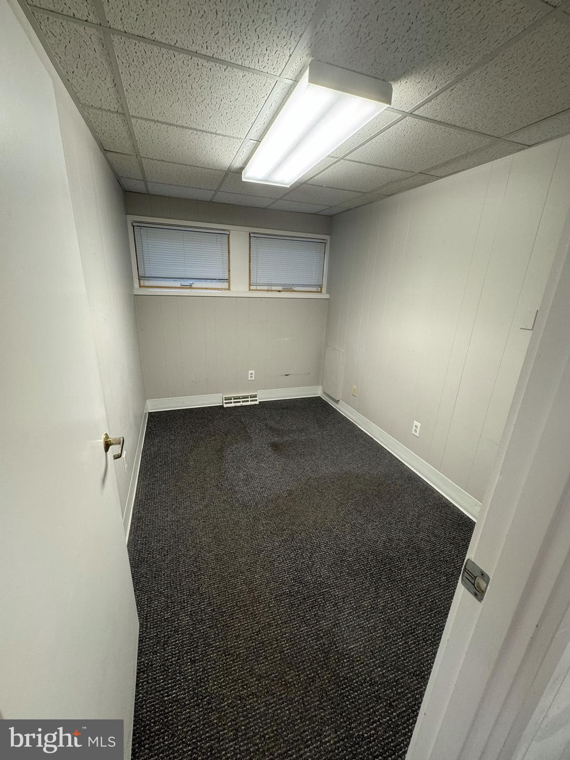 HIGHLANDS - Commercial Lease