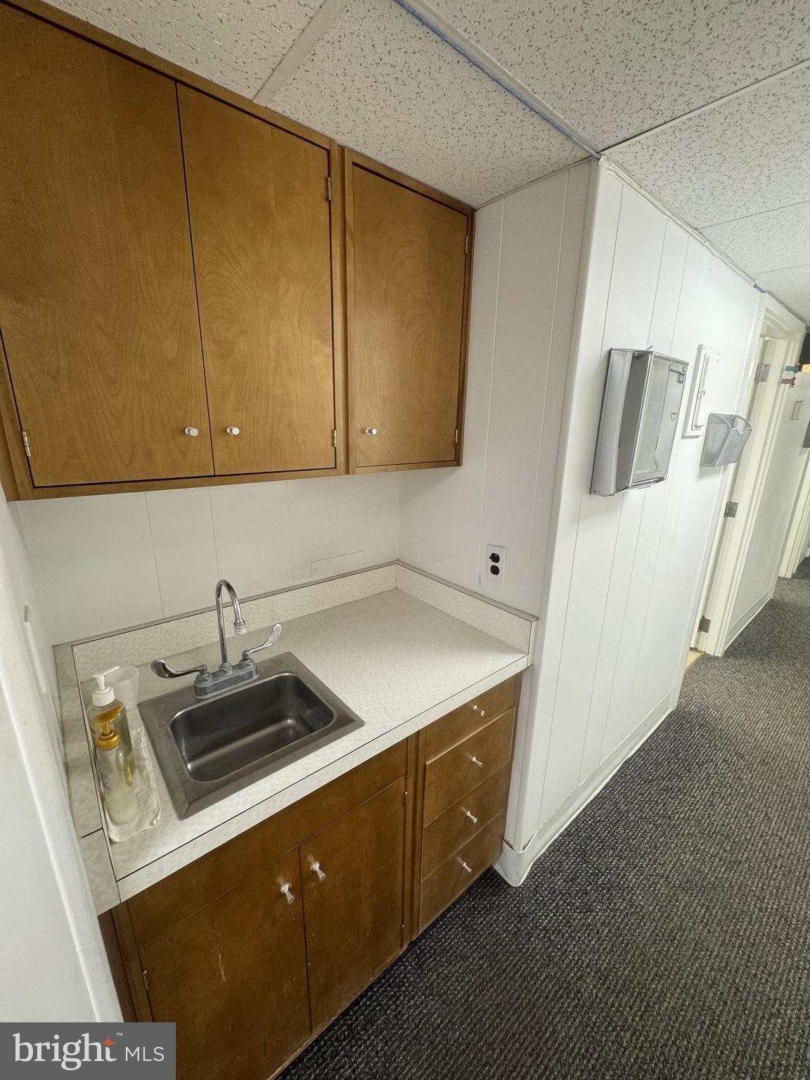 HIGHLANDS - Commercial Lease