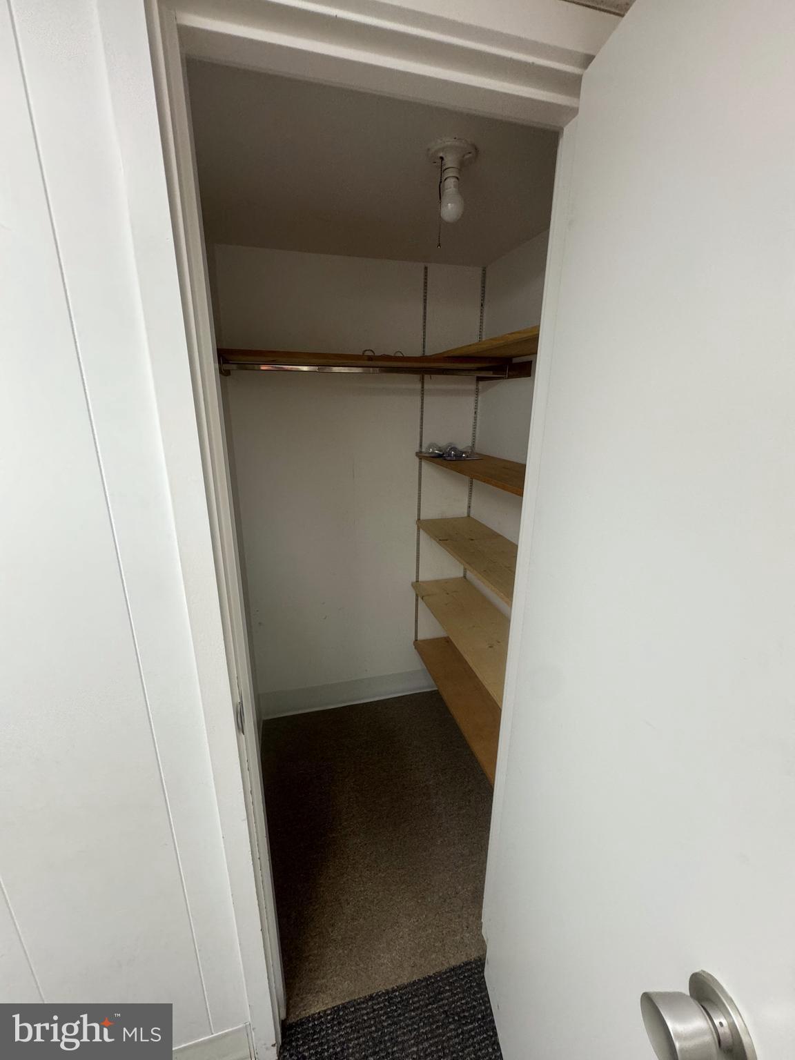 HIGHLANDS - Commercial Lease