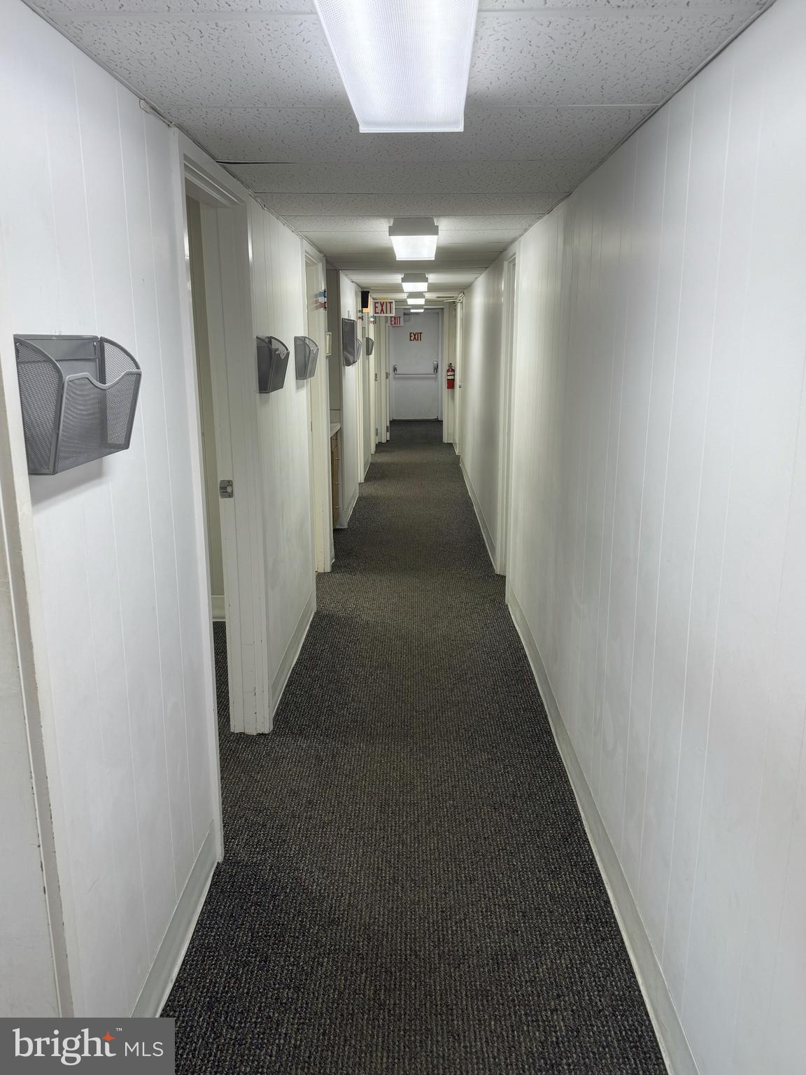 HIGHLANDS - Commercial Lease