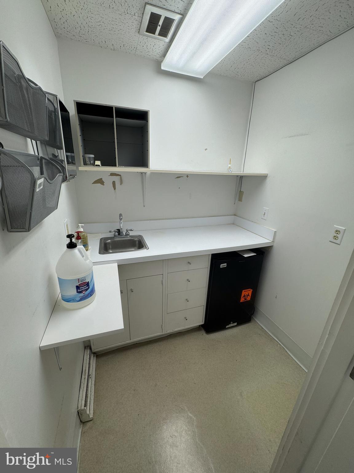 HIGHLANDS - Commercial Lease