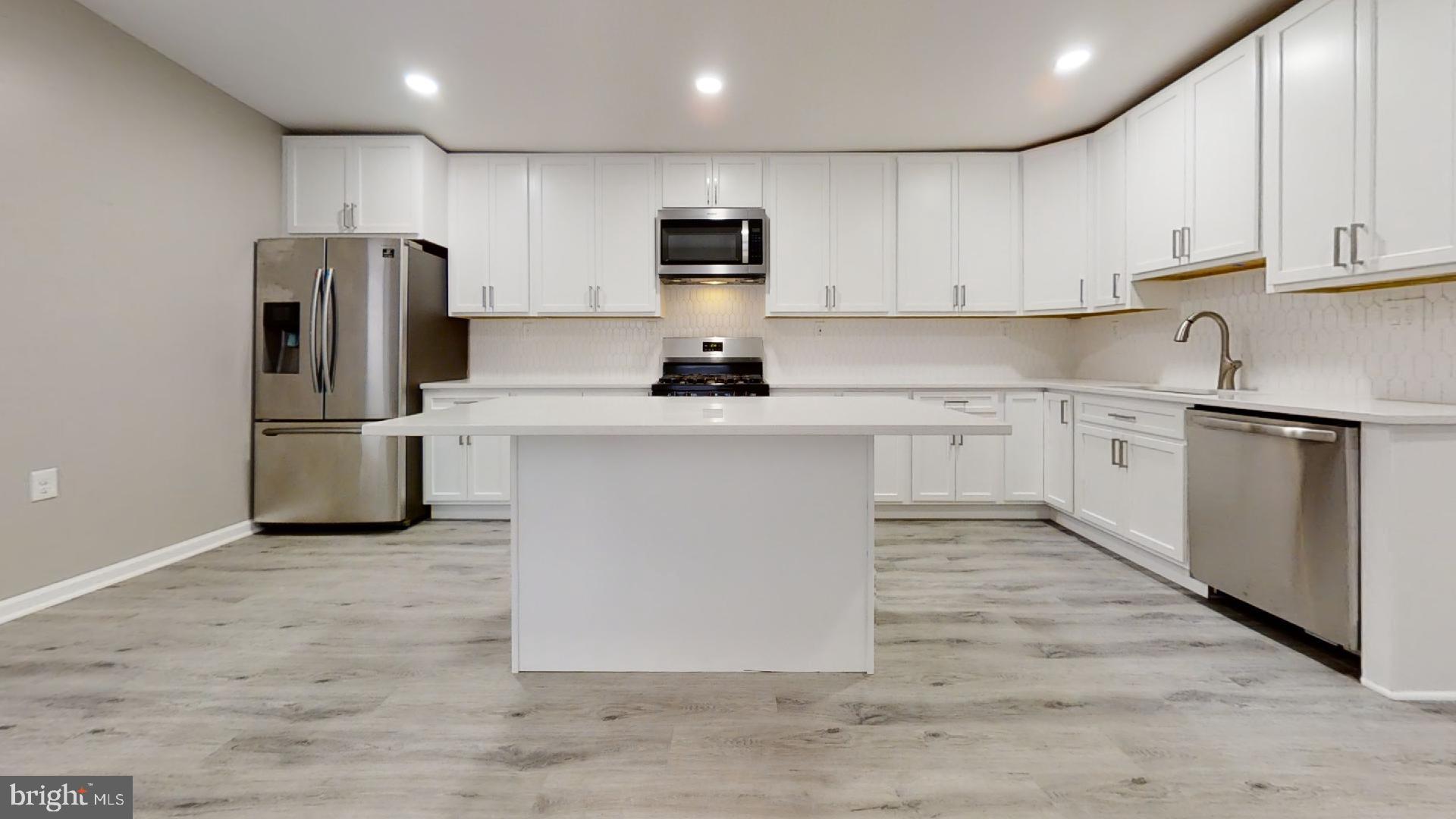 YORKSHIRE ACRES - Residential Lease