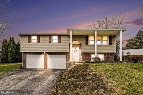 205 TEILA DRIVE DALLASTOWN PA 17313